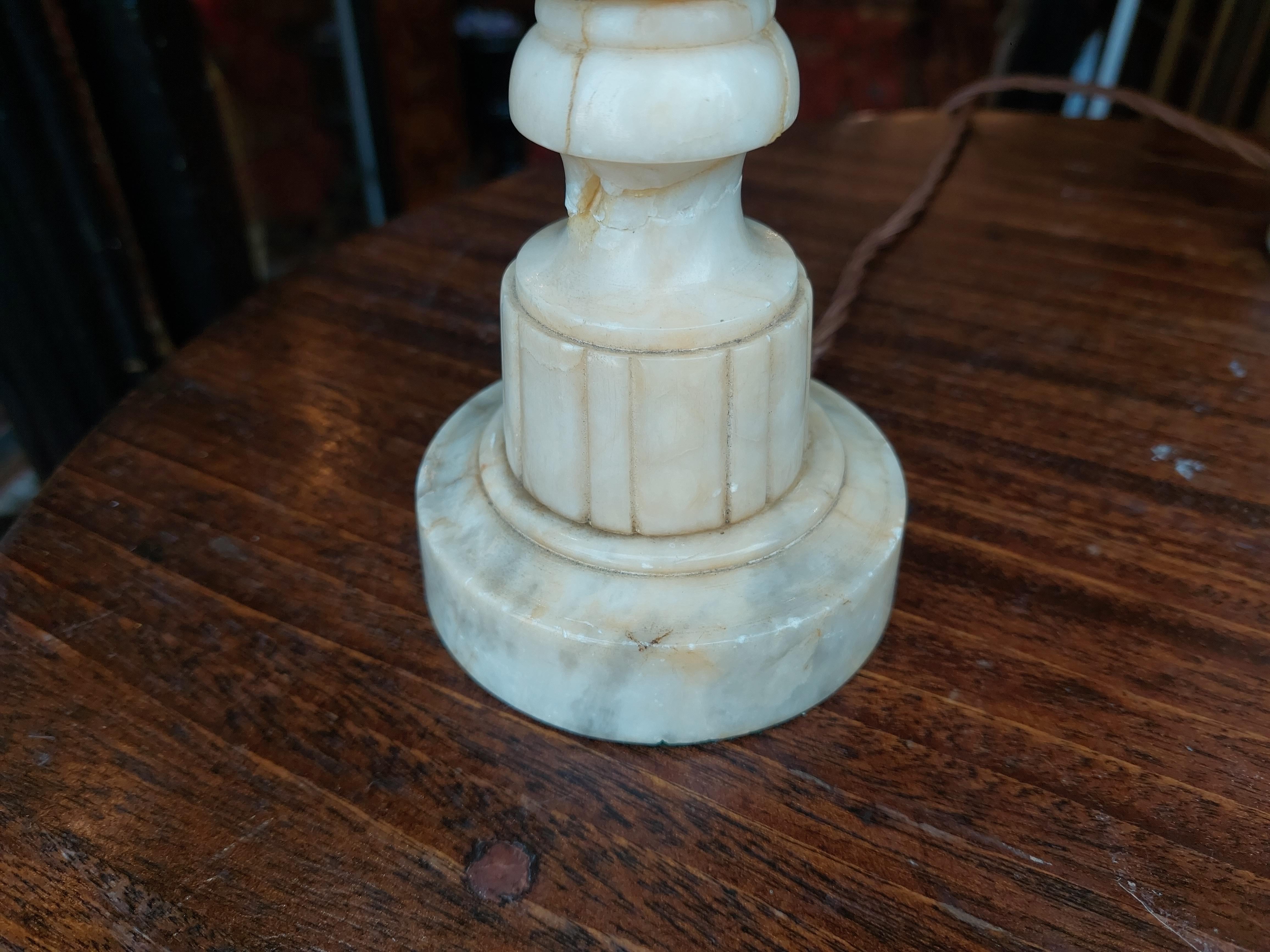 Pair of Early 20thC Marble-Effect Alabaster Table Lamps In Good Condition For Sale In Altrincham, GB