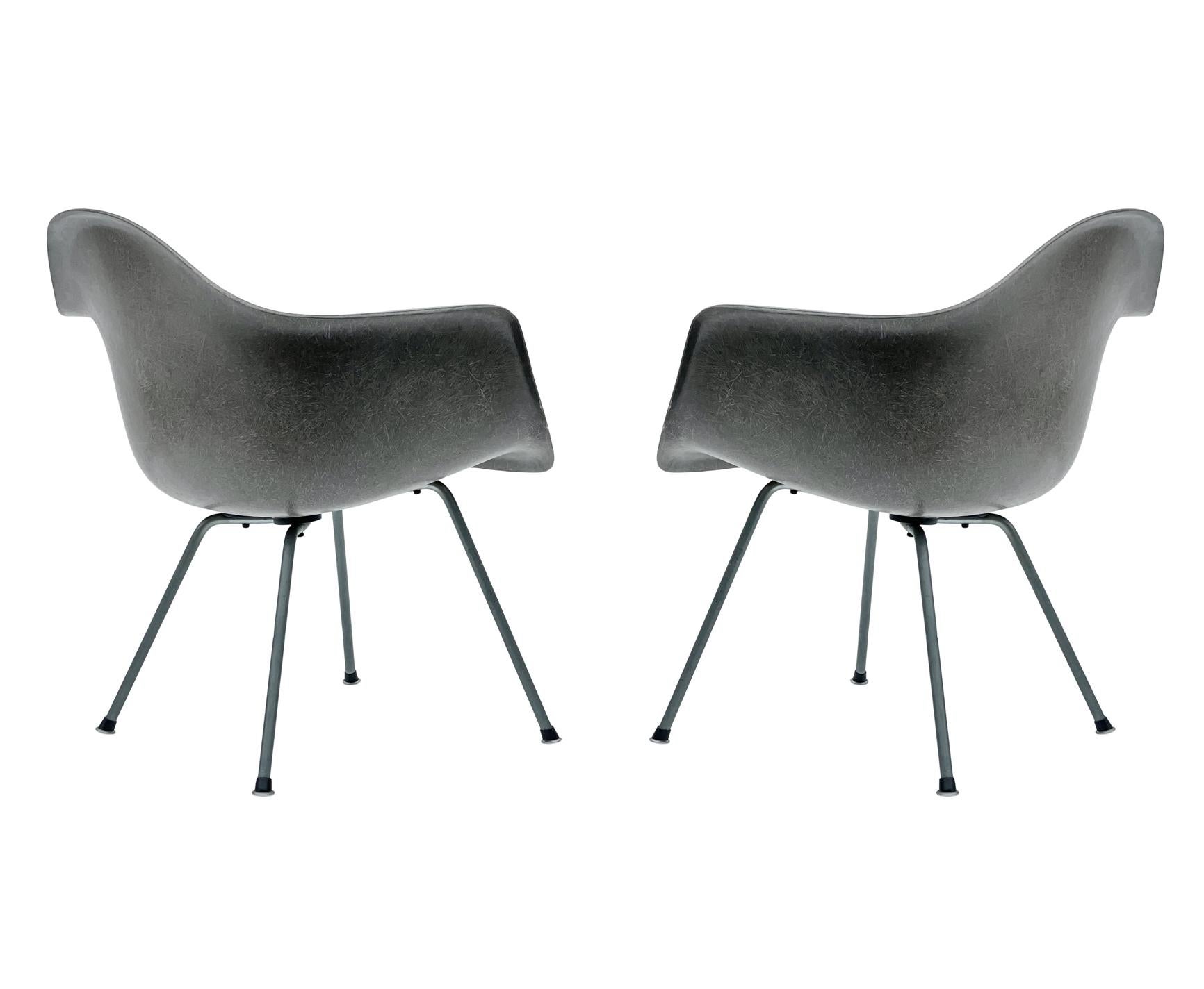 Pair of Early 2nd Generation Eames Fiberglass LAX Lounge Chairs in Elephant Gray For Sale 3