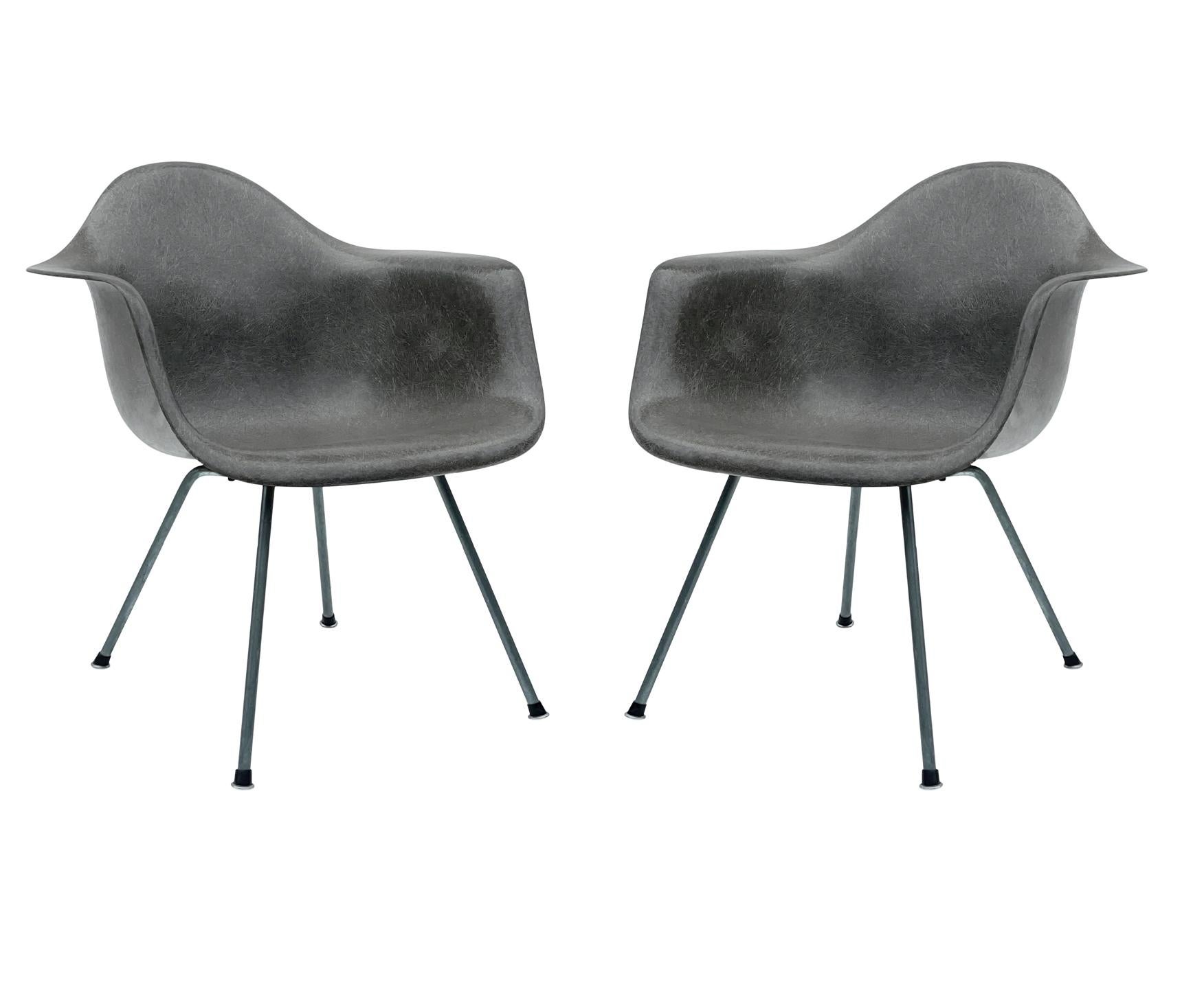 Pair of Early 2nd Generation Eames Fiberglass LAX Lounge Chairs in Elephant Gray For Sale 1