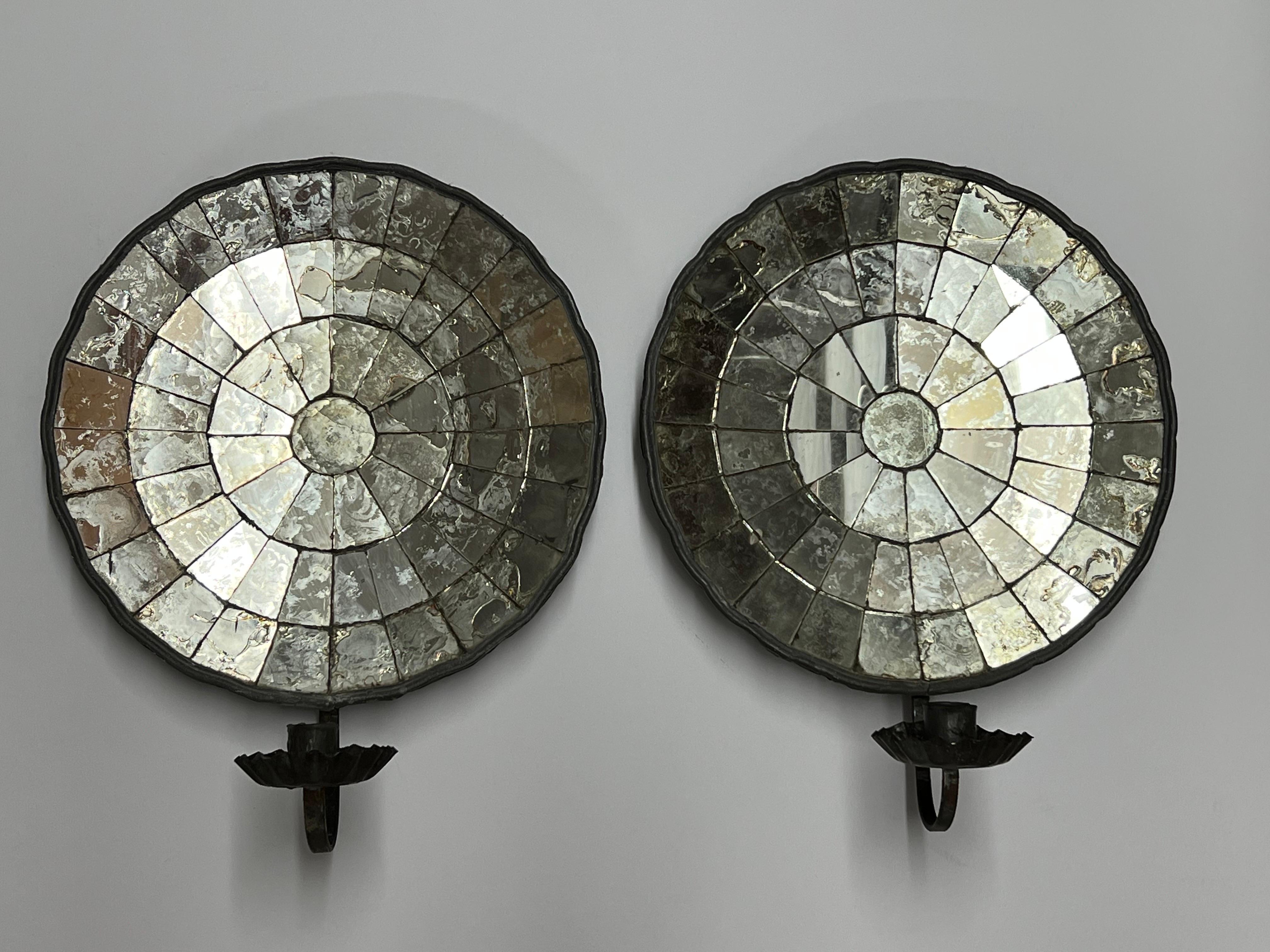 Pair of Early American Reflective Candle Sconces In Good Condition In Redding, CT