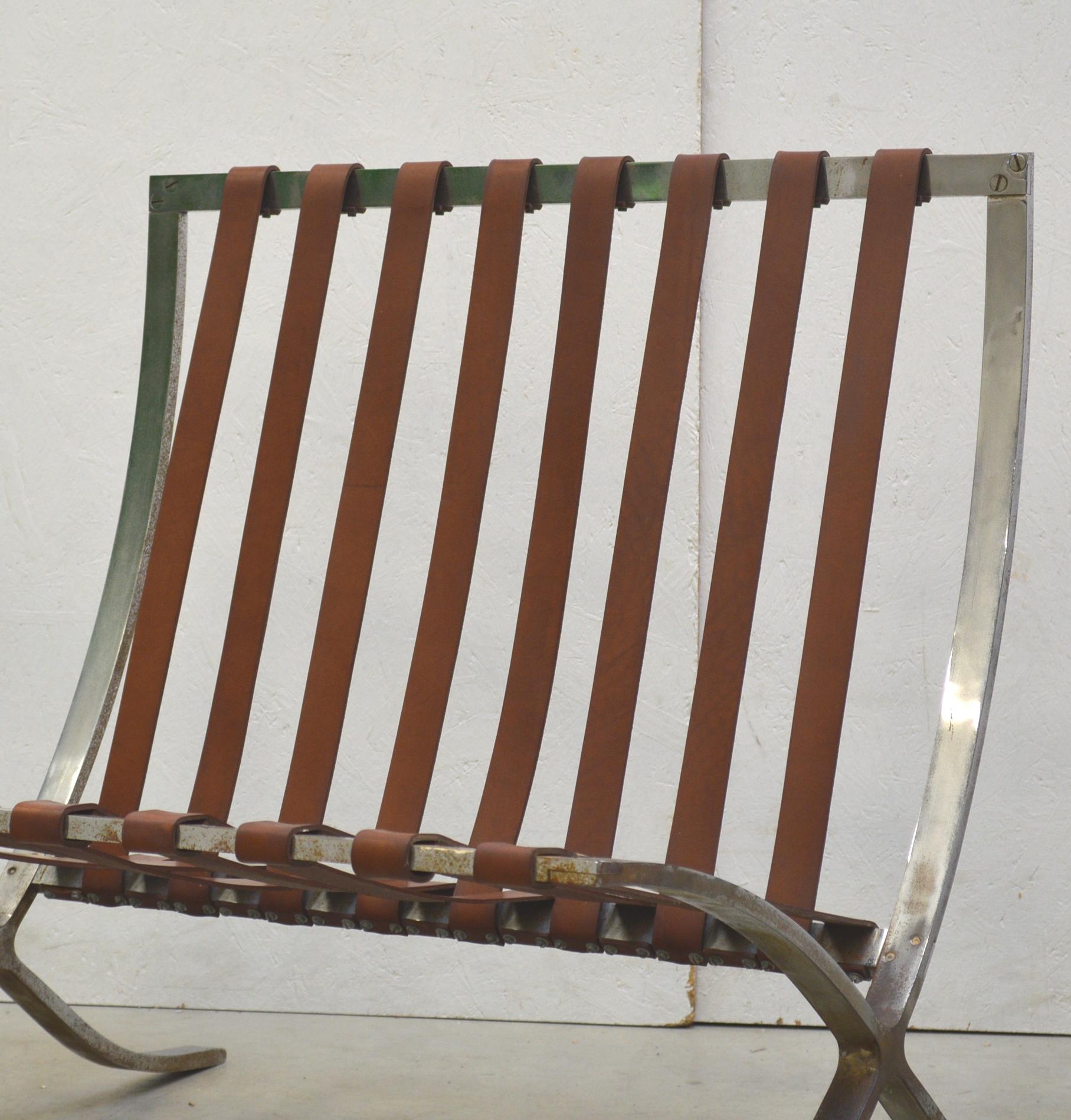 Acier inoxydable Paire de chaises Barcelona par Mies Van Der Rohe par Stiegler 1950s en vente