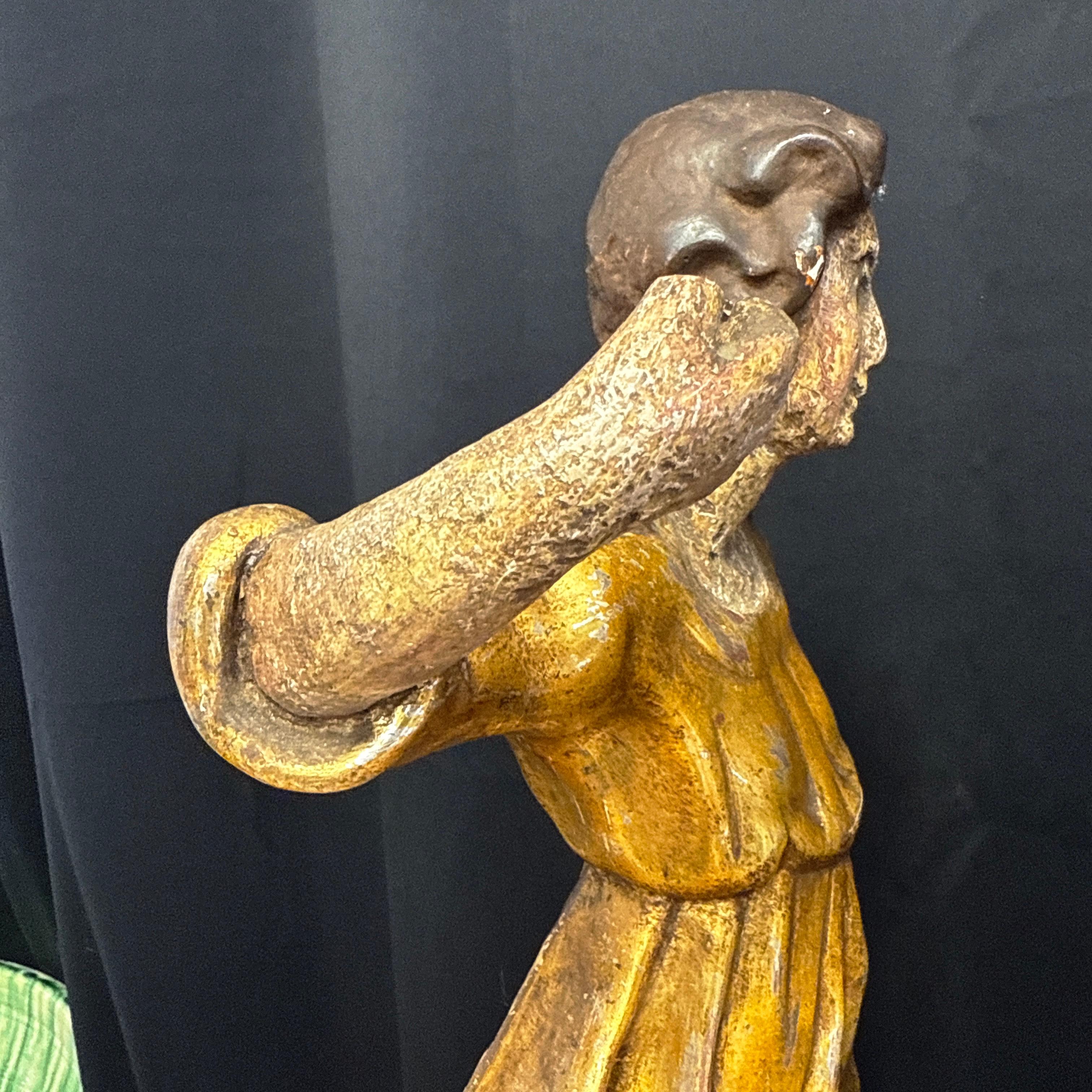 Coppia di figure di cornucopia in legno dorato del primo barocco italiano settentrionale in vendita 10