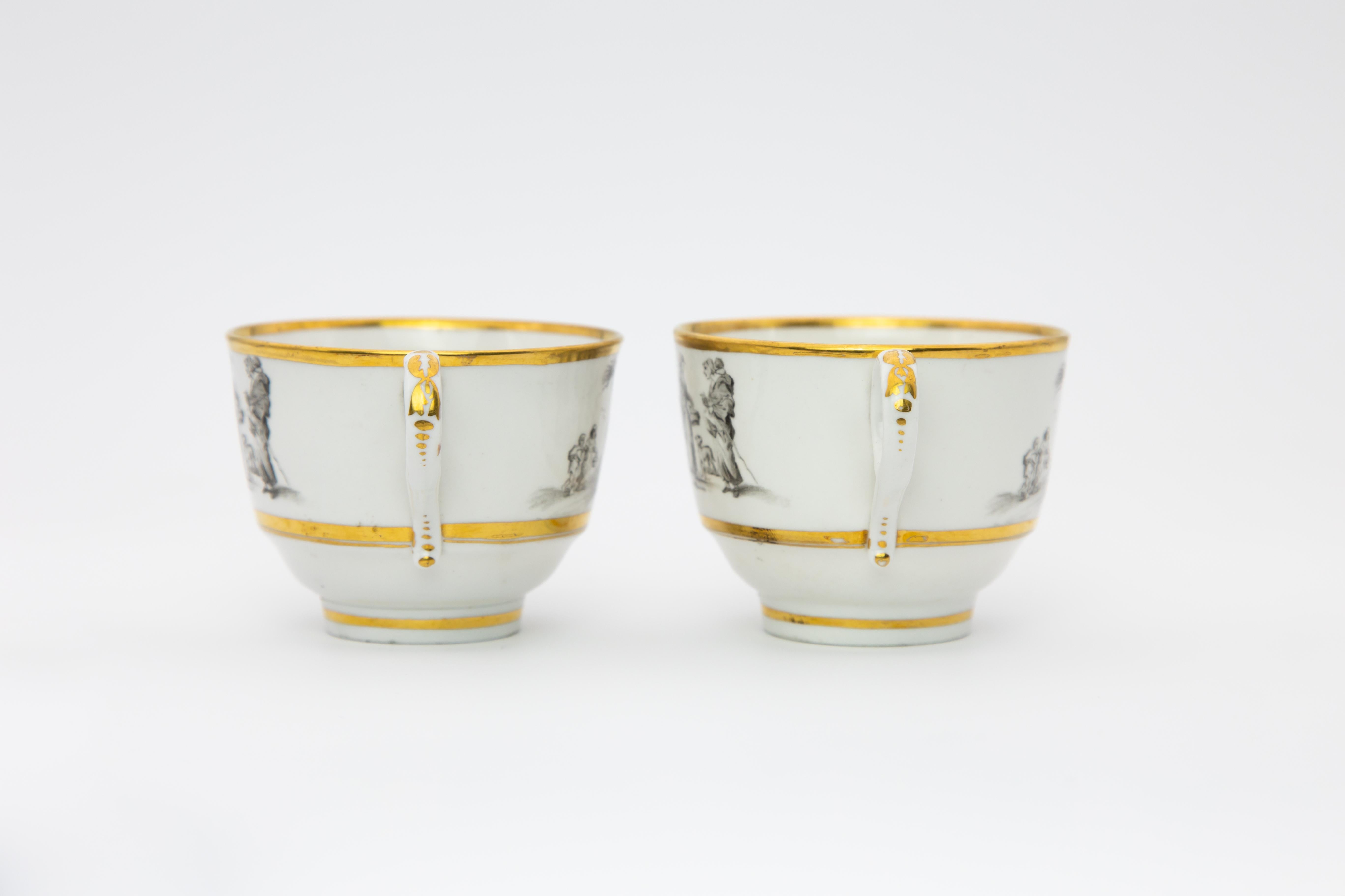 Pair of Early Barr Flight Barr Porcelain Teacups and Saucers For Sale 1