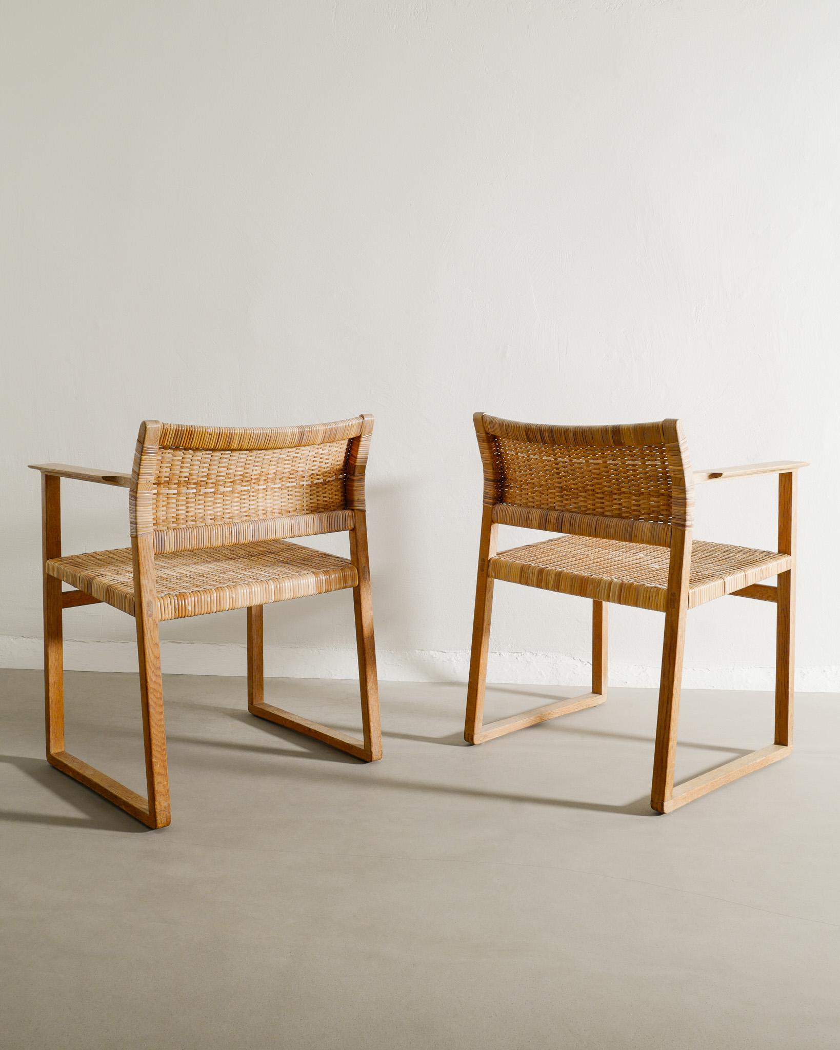 Pair of Early Børge Mogensen BM-62 Armchairs in Oak & Cane by Fredericia, 1960s For Sale 3