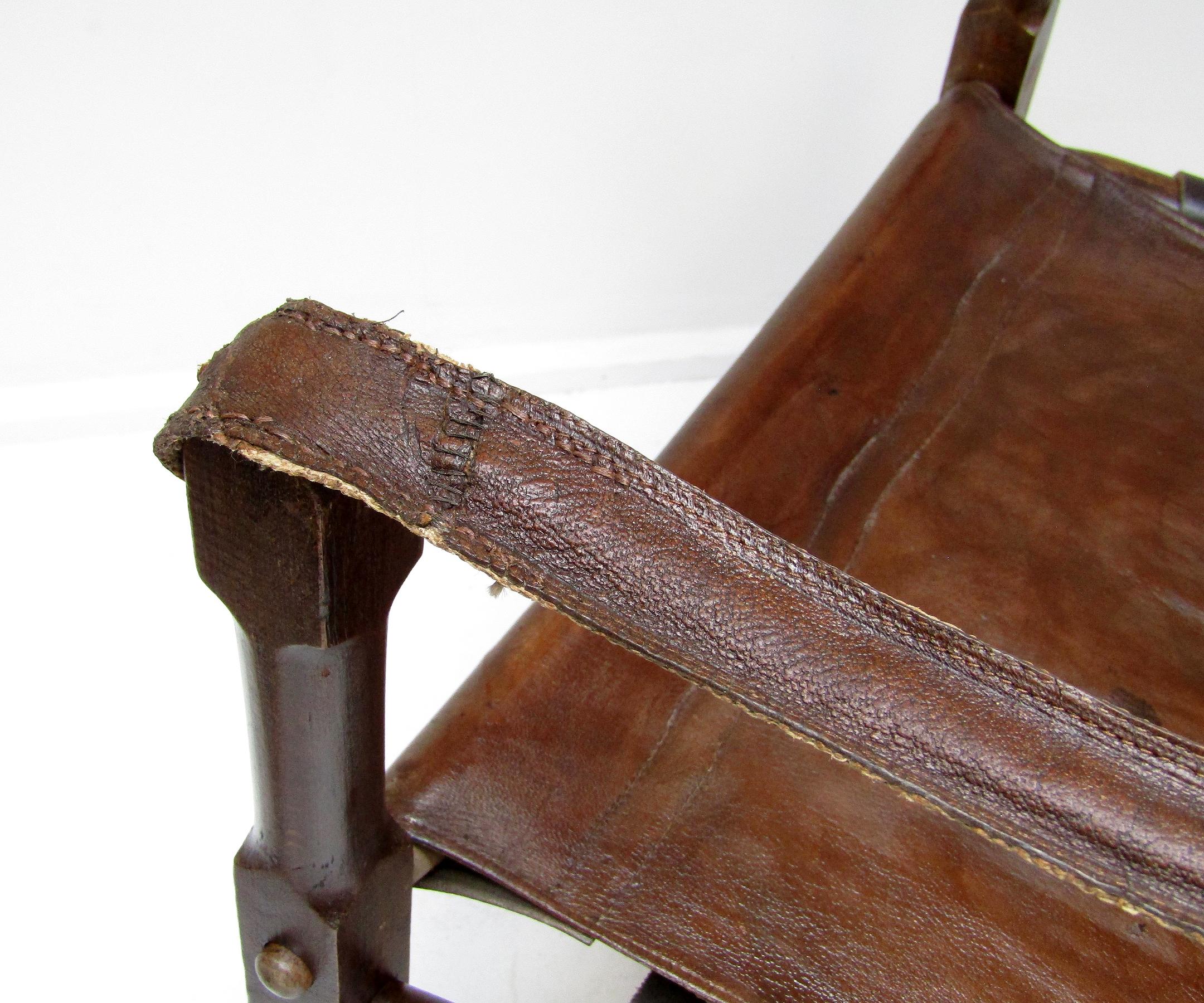 Pair Of Early British Roorkhee Safari Campaign Chairs In Leather, Circa 1920 3