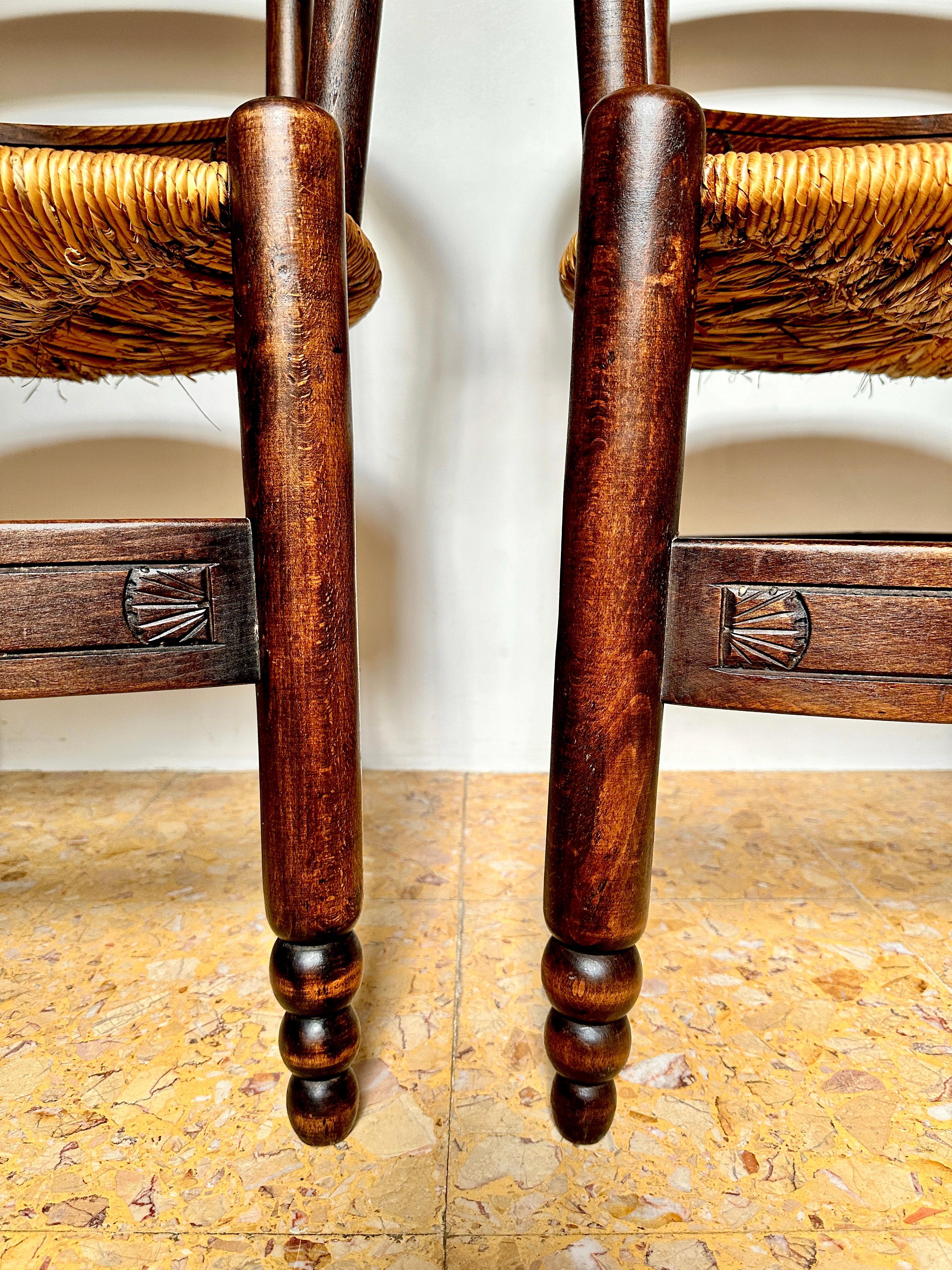 Pareja de sillones bretones de principios del siglo XX con asiento de junco Transformado en venta