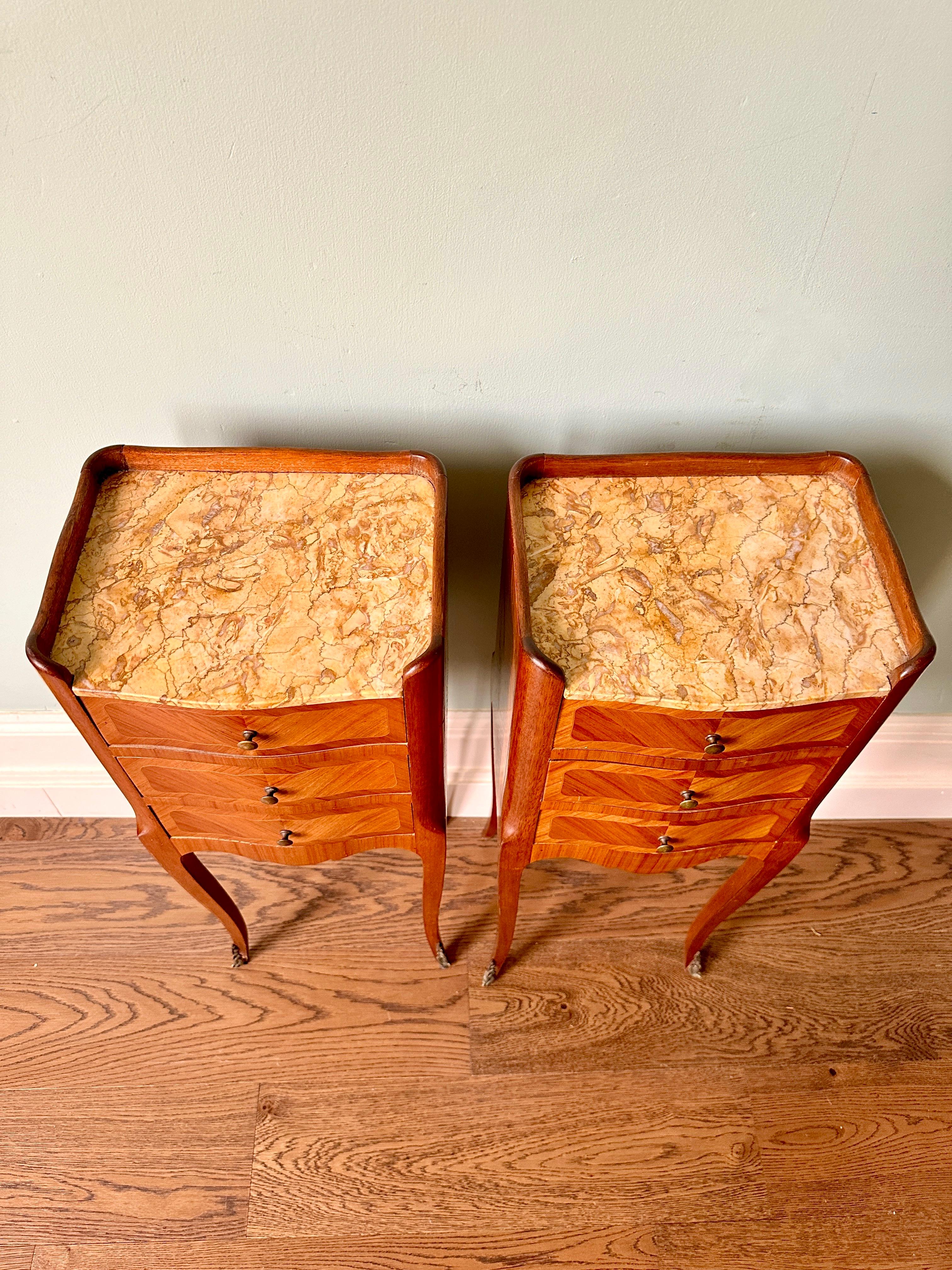 Veneer Pair Of Early C20th French Kingwood & Marble Bedside Tables or Night Stands   For Sale