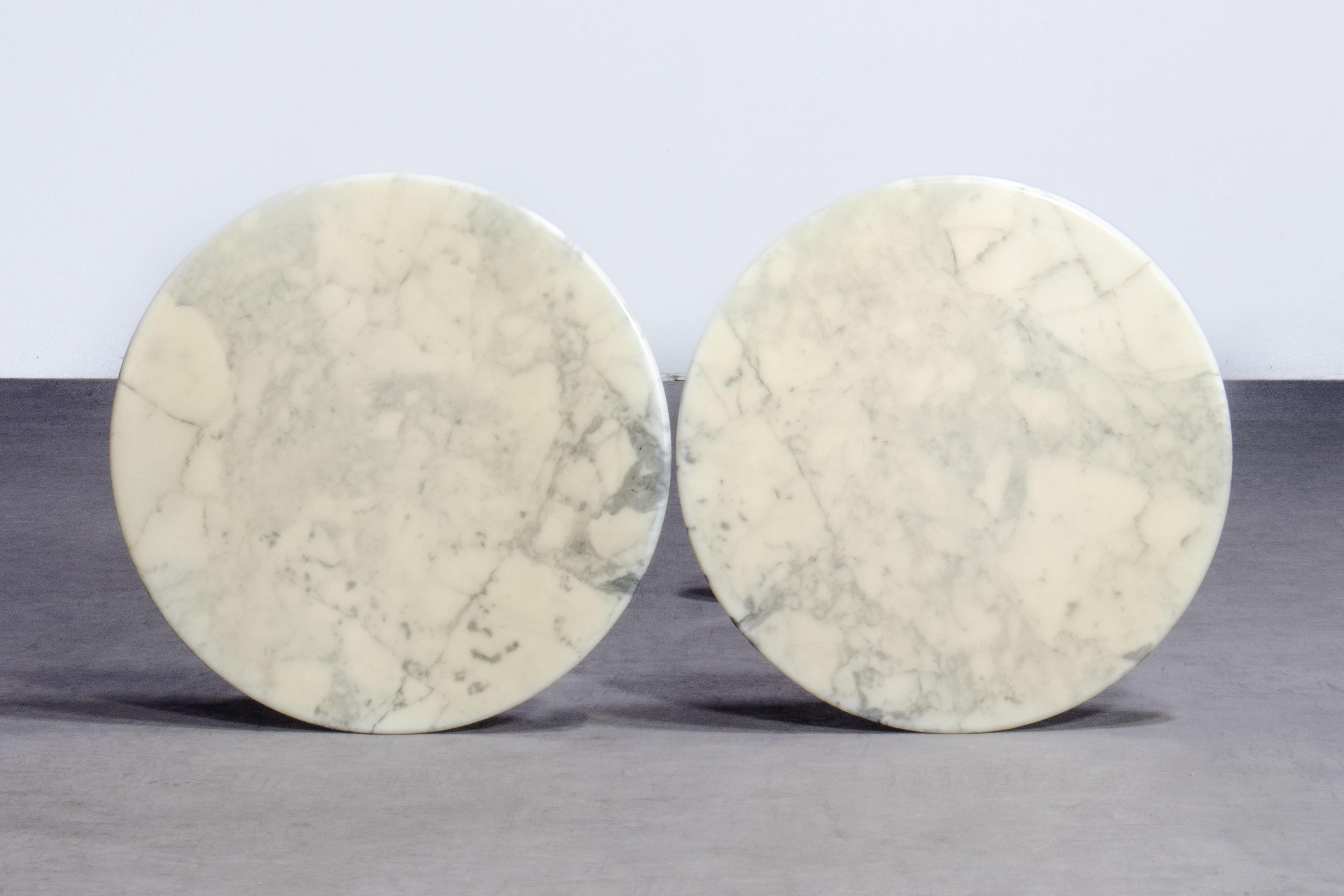 20th Century Pair of Early Carrara Marble Saarinen Tulip Side Table for Knoll International For Sale