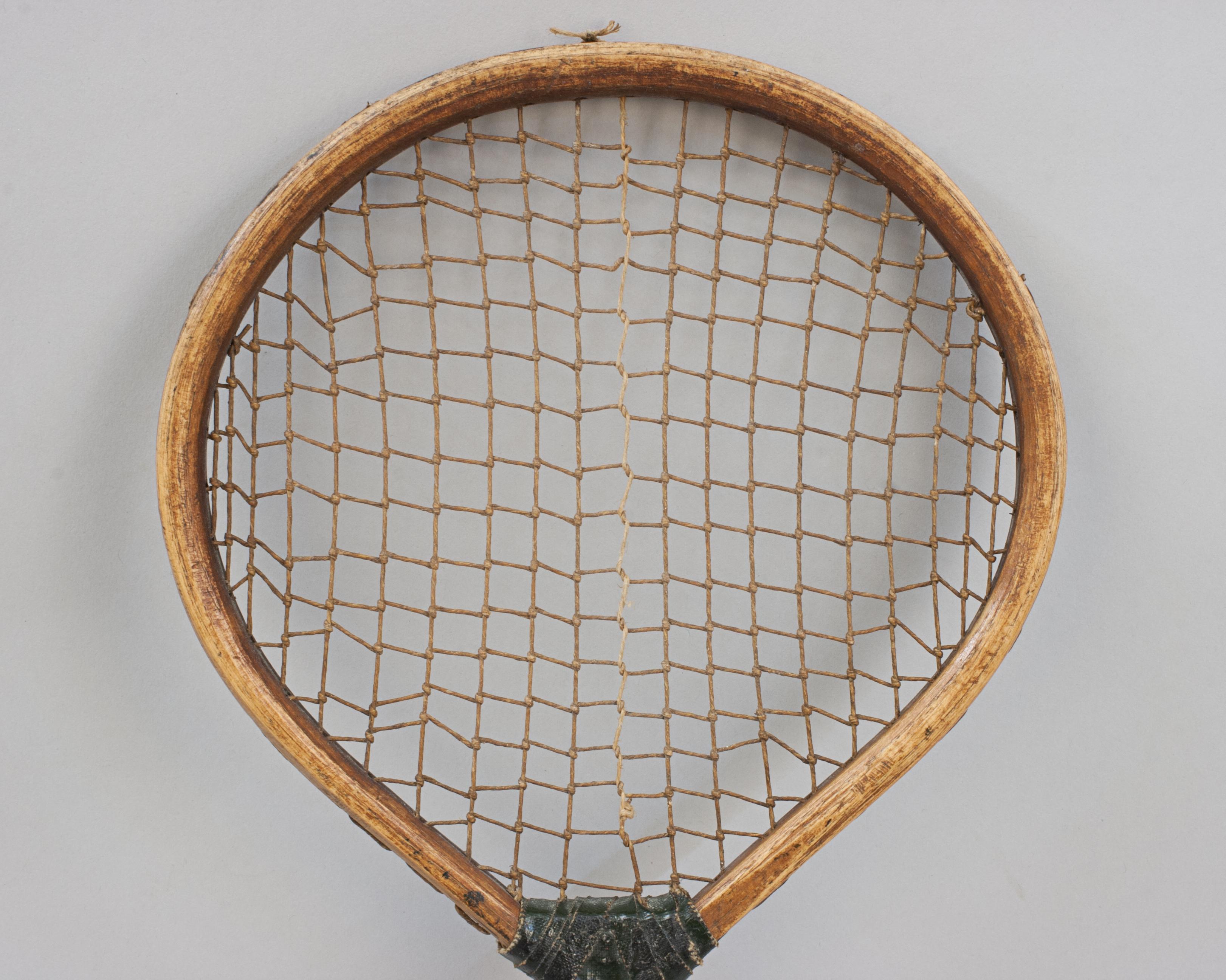 Paire de raquettes d'enfants anciens en vente 2