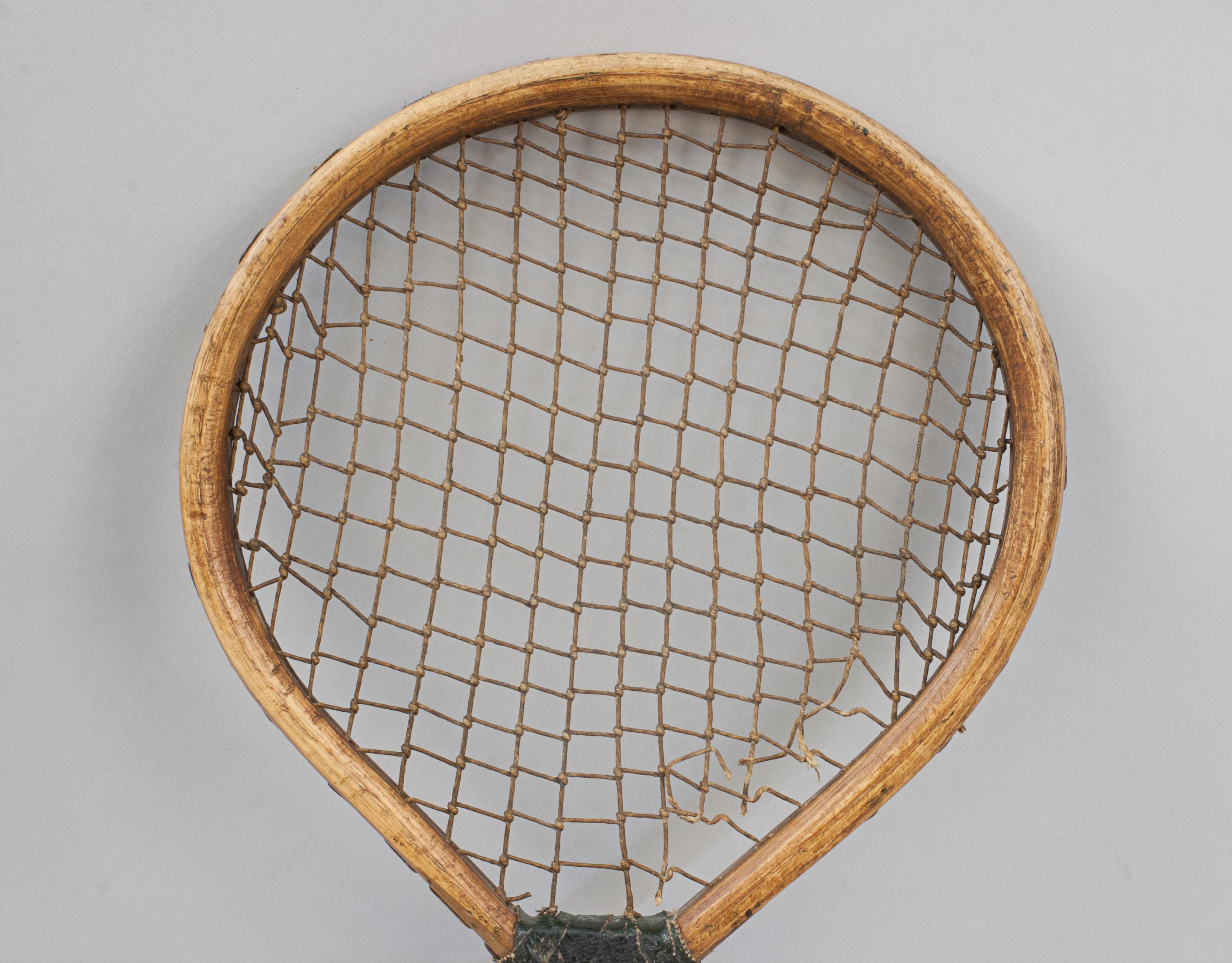 Paire de raquettes d'enfants anciens en vente 3