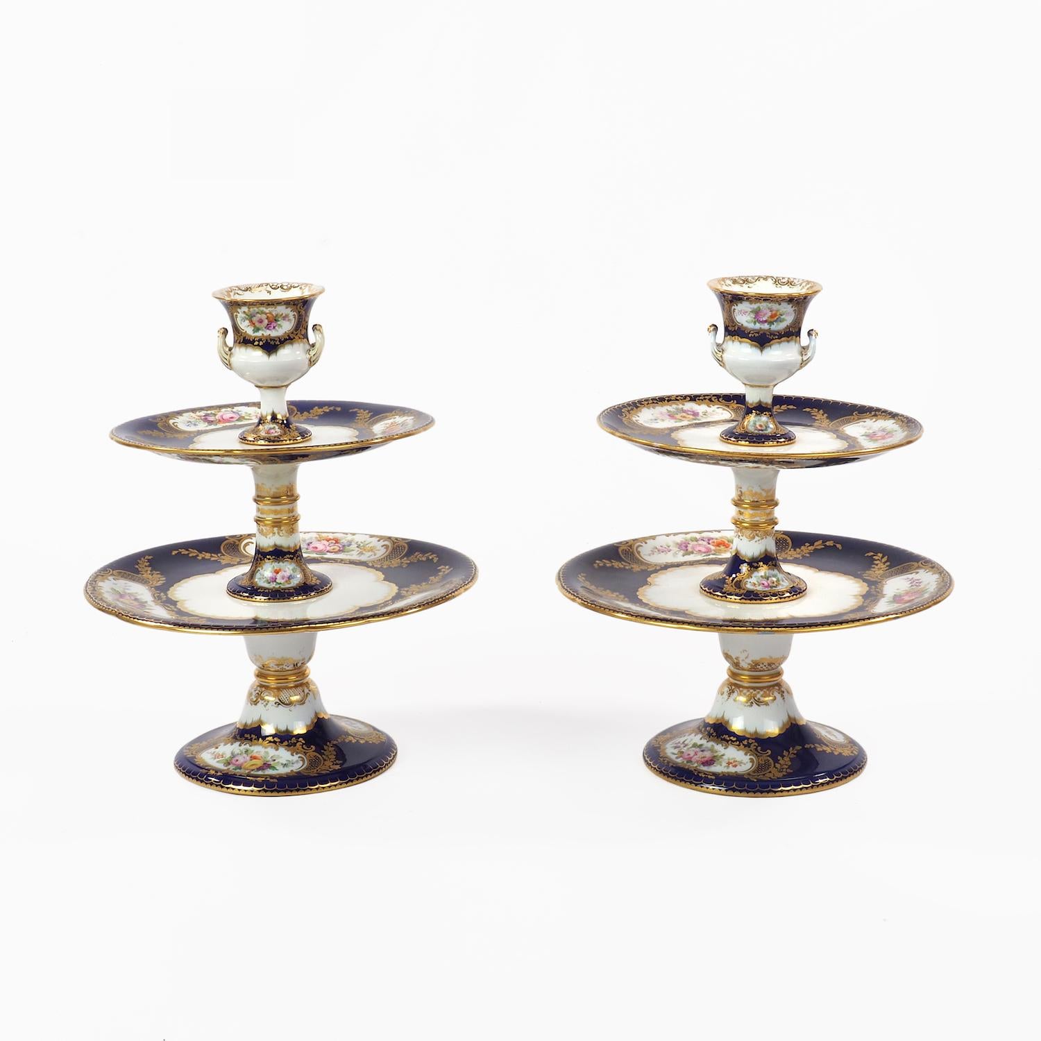 Early 19th Century Pair of Early Coalport Porcelain Pedestal Sweetmeat Cake Stands, circa 1815