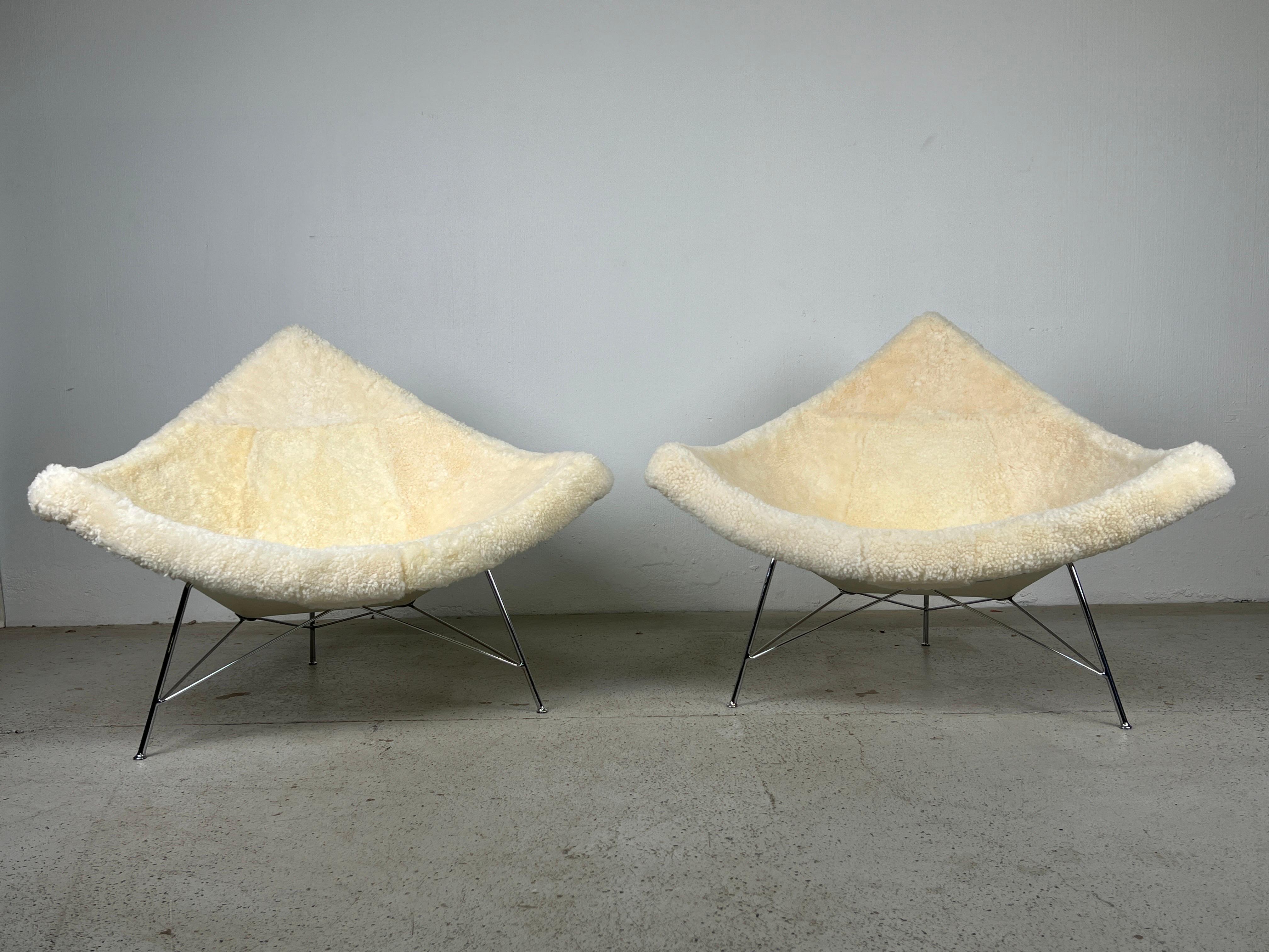 Pair of Early Coconut Chairs by George Nelson for Herman Miller in Shearling  For Sale 5