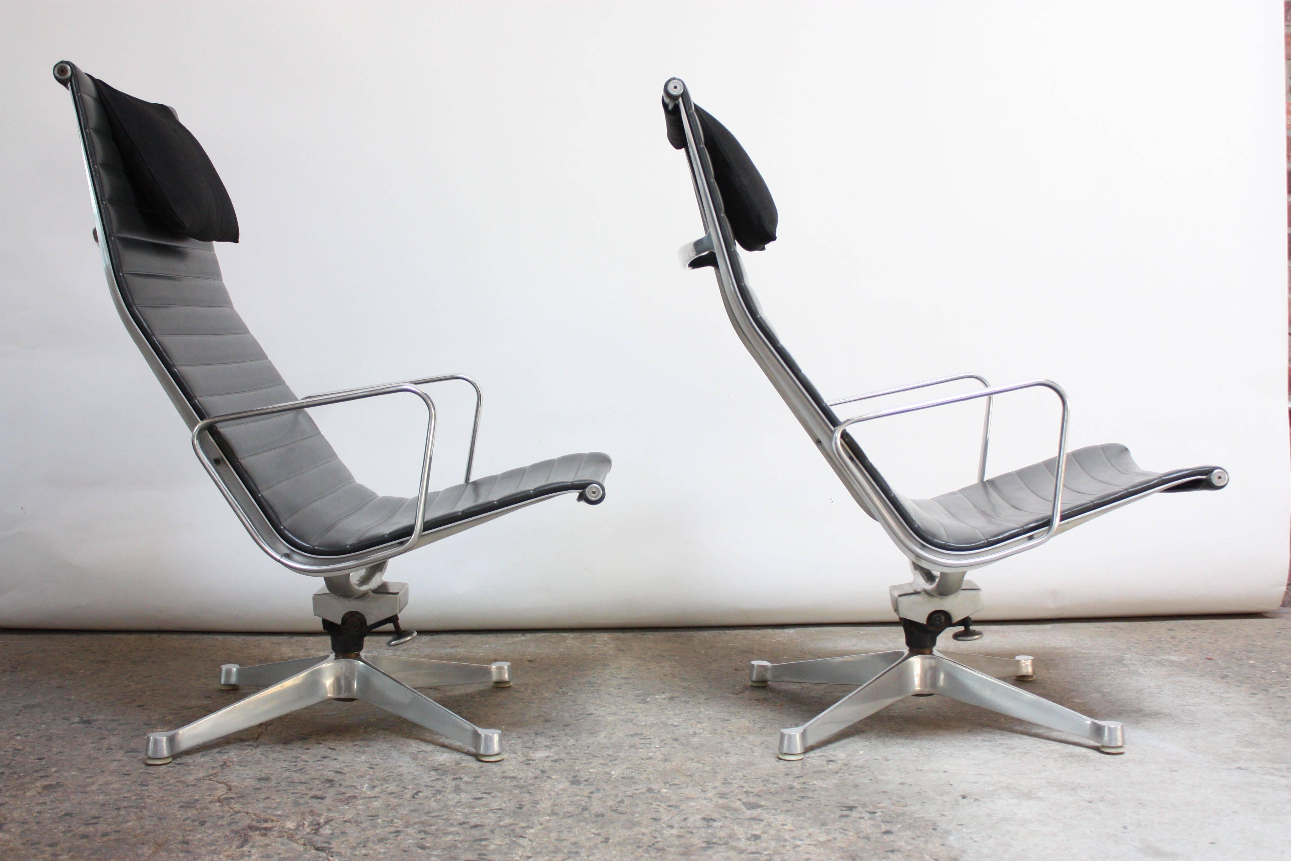 American Pair of Early Eames Aluminum Group Chairs for Herman Miller