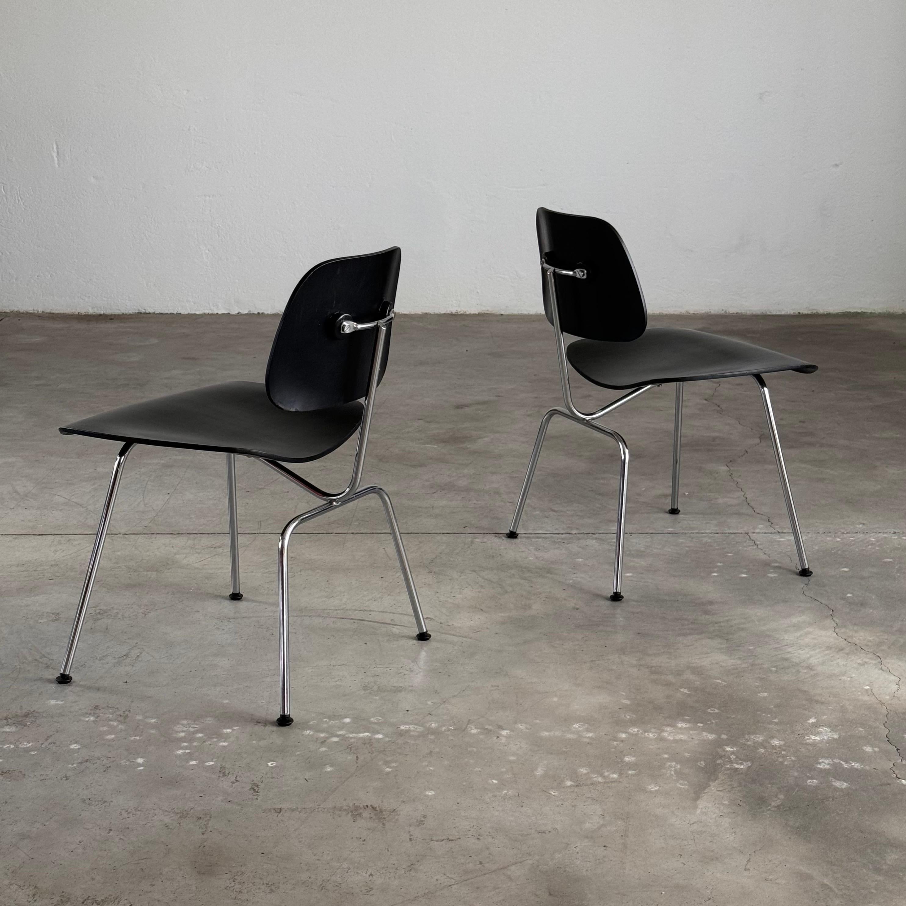 Mid-Century Modern Pair of Early Eames DCM Dining Chairs by Herman Miller in Black, 1950s
