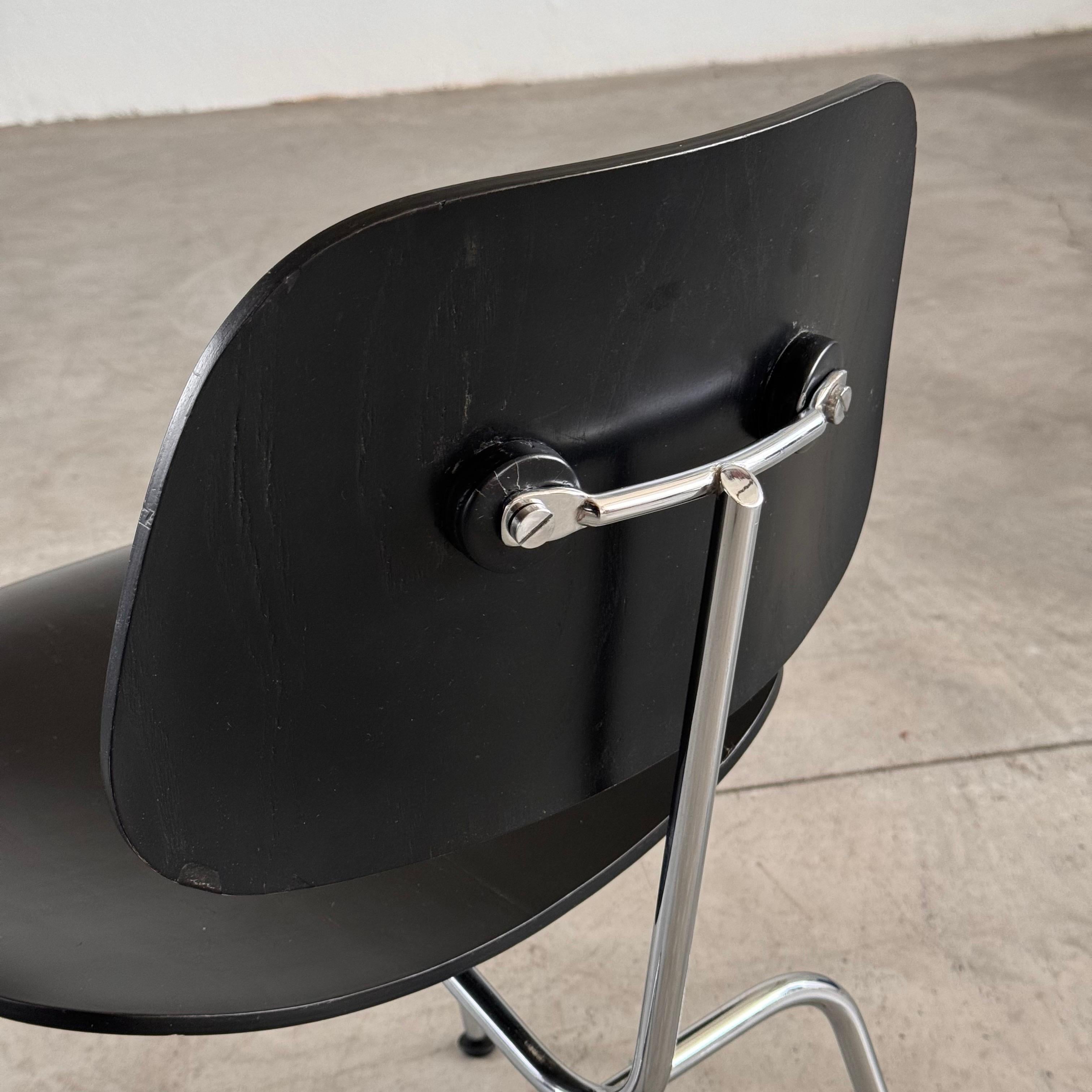 Plywood Pair of Early Eames DCM Dining Chairs by Herman Miller in Black, 1950s