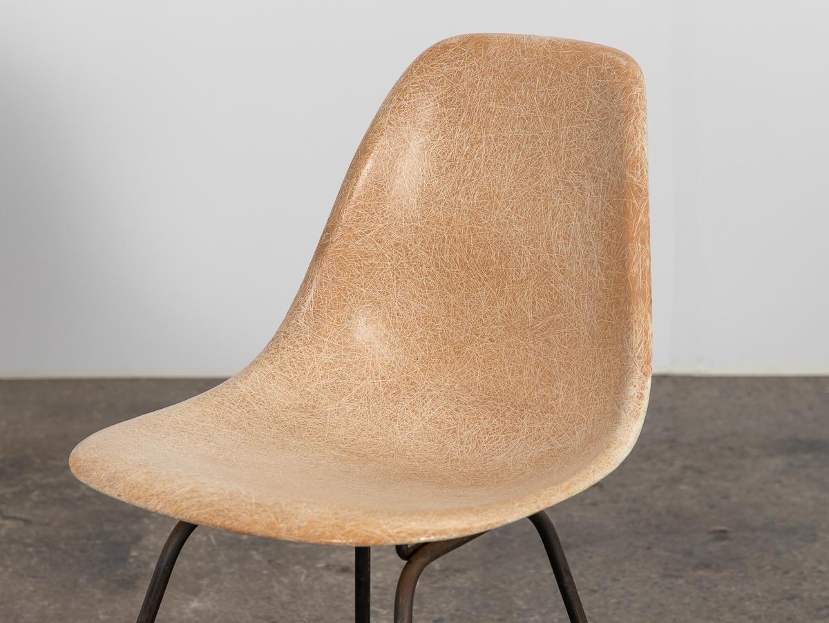 Pair of Early Eames Fiberglass Shell Chairs in Tan In Good Condition For Sale In Brooklyn, NY