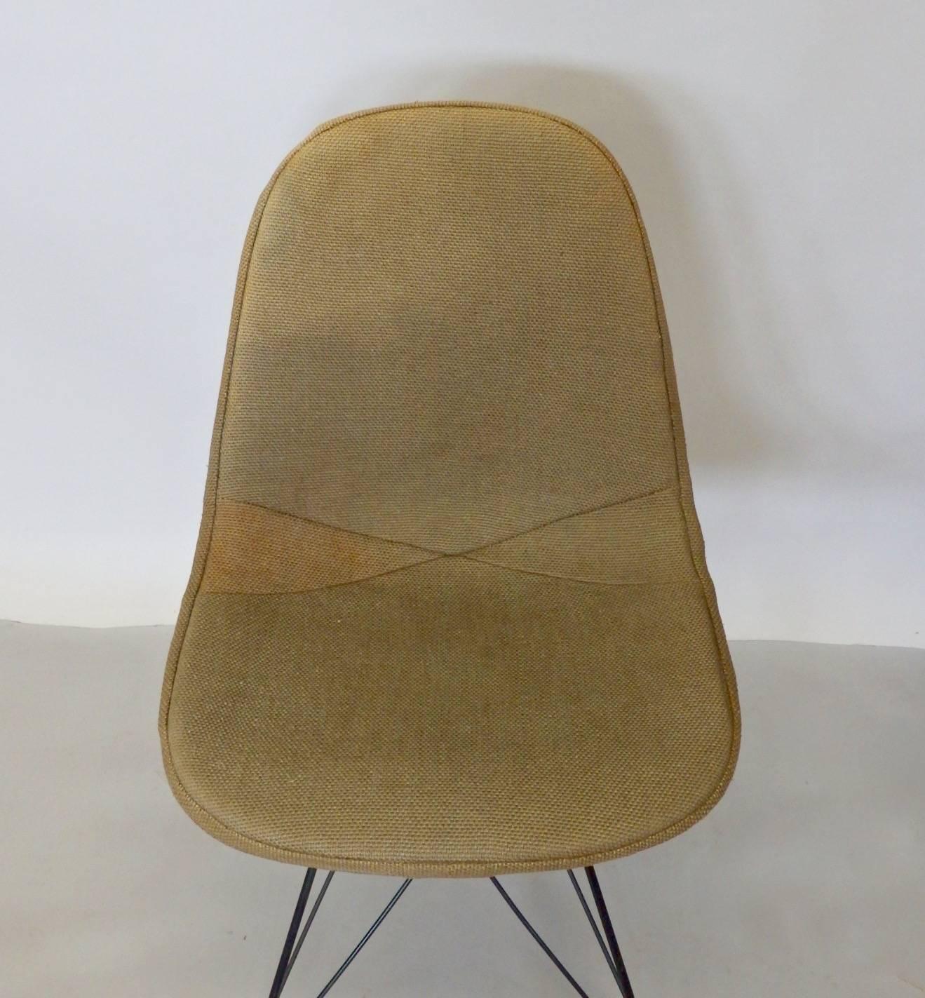 Welded Pair of Early Eames Herman Miller DKR Chairs on Eiffel Tower Bases With Covers For Sale