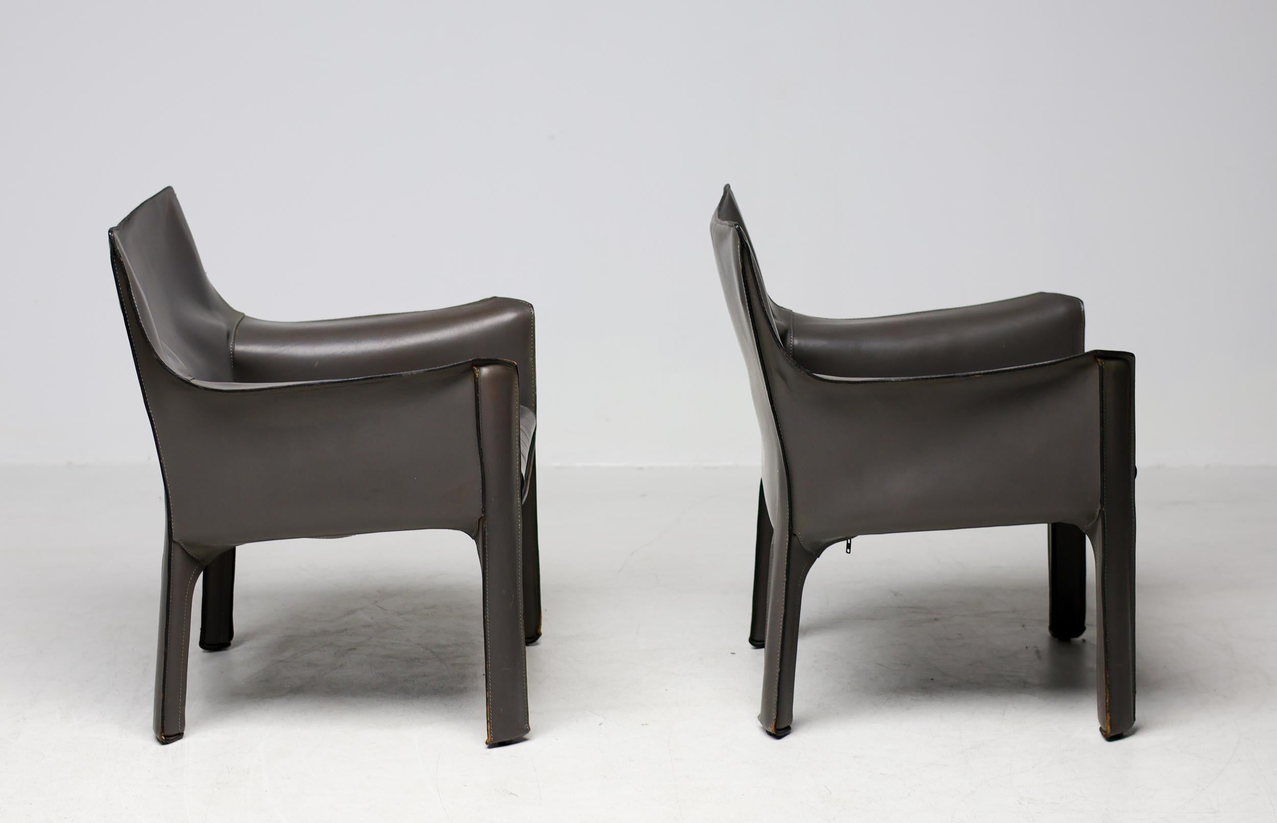 Pair of Early Elephant Hide Grey Cassina Cab 414 Lounge Chairs by Mario Bellini In Good Condition For Sale In Dronten, NL