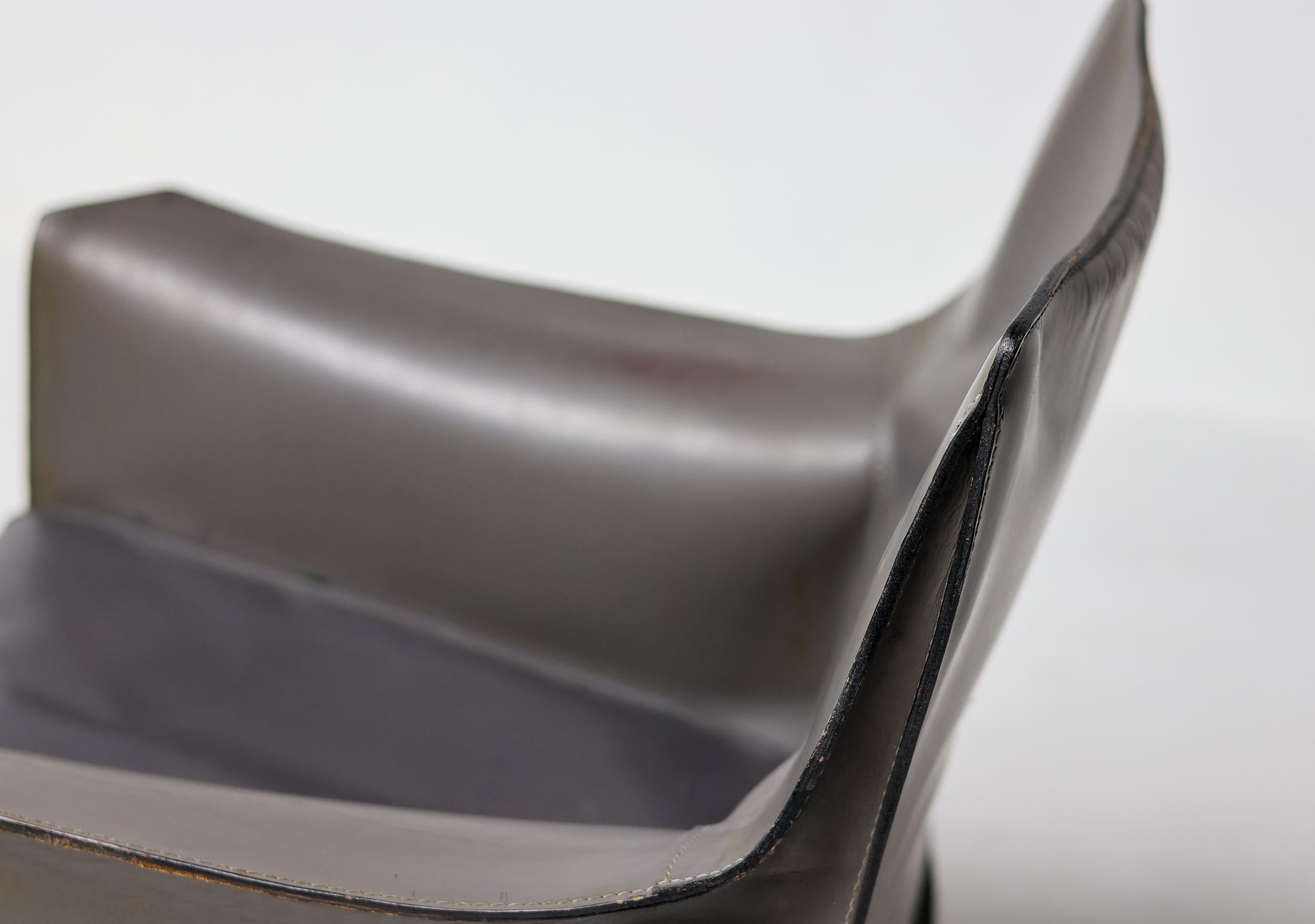 Pair of Early Elephant Hide Grey Cassina Cab 414 Lounge Chairs by Mario Bellini For Sale 2