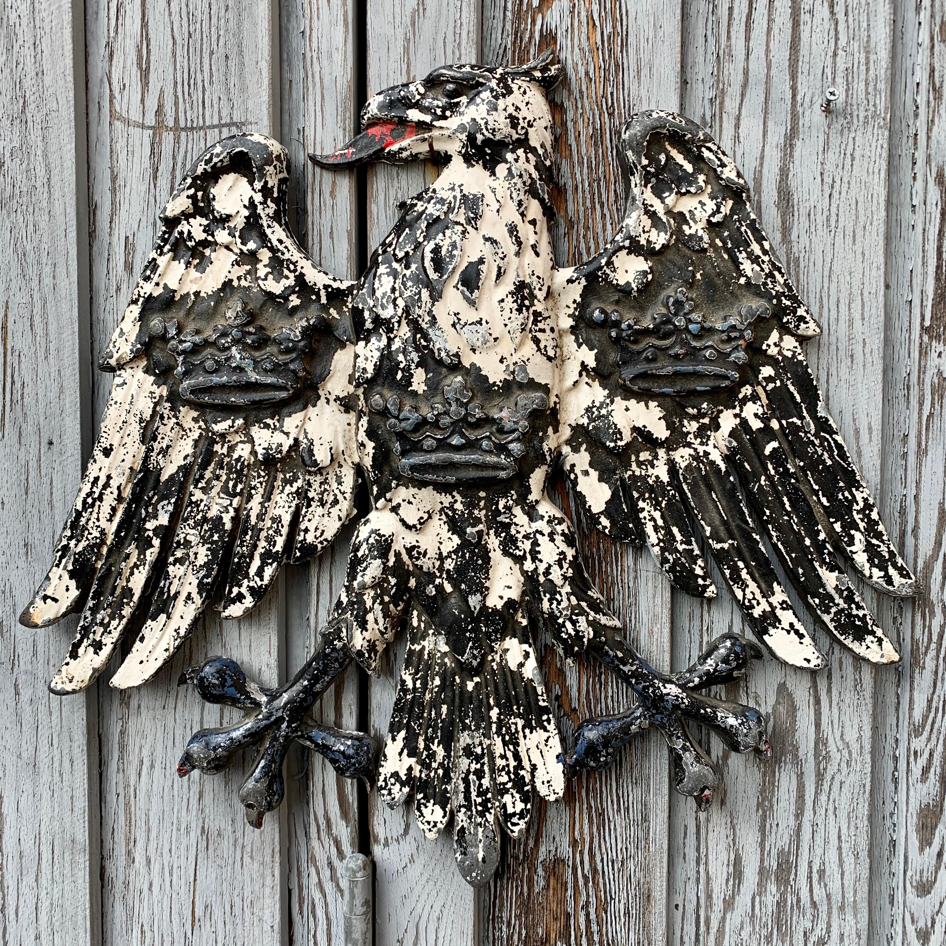 Pair Of Early English Cast Iron Spread Eagles Wall Mounted Sculptures In Good Condition In Haddonfield, NJ