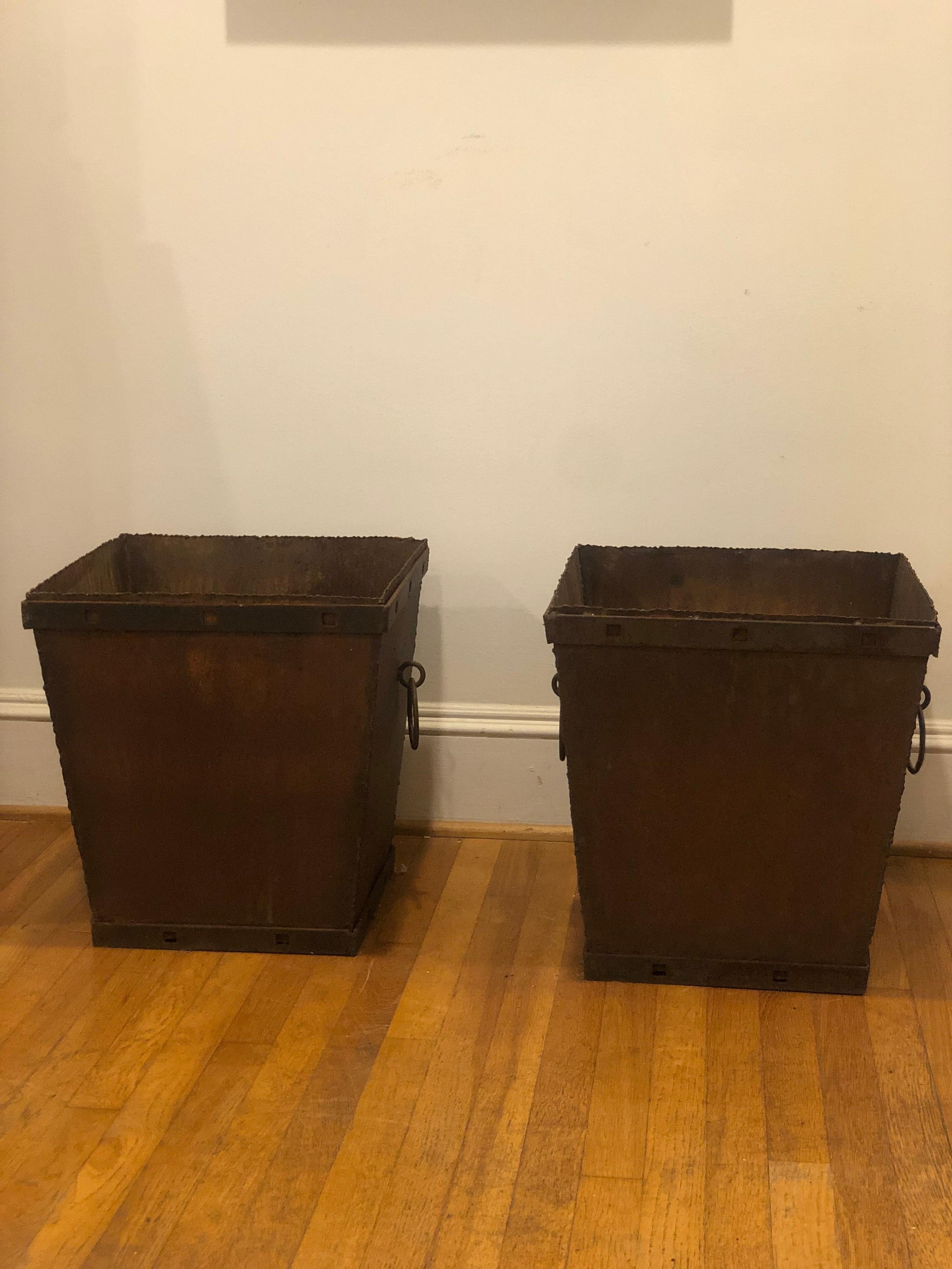 20th Century Pair of Early English Vintage Iron Planters For Sale