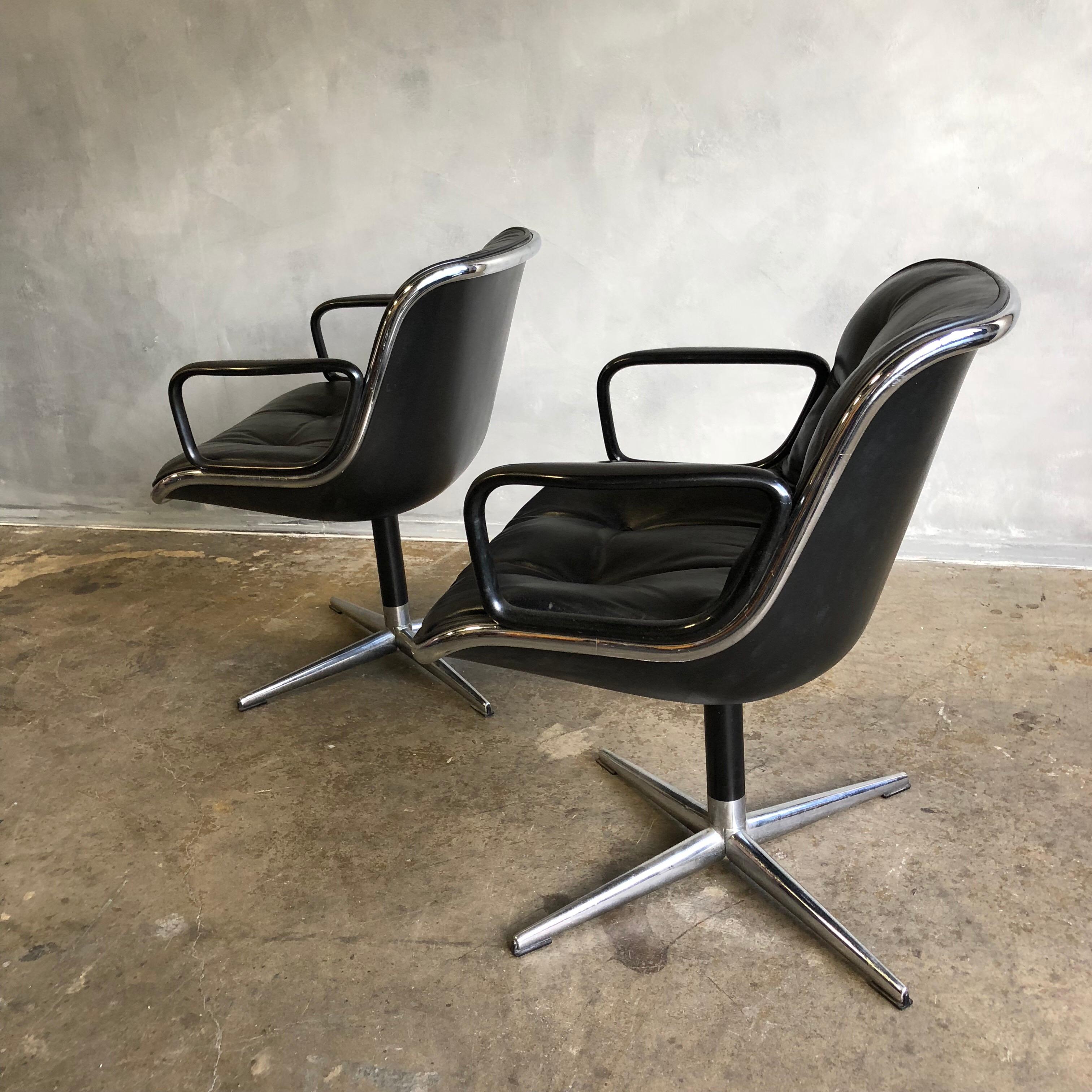 For you consideration is a pair of vintage Charles Pollock for Knoll accent chairs. These chairs are icons of Mid-Century Modern design and have been in continuous production by Knoll since their introduction in 1963. The architecture of the single