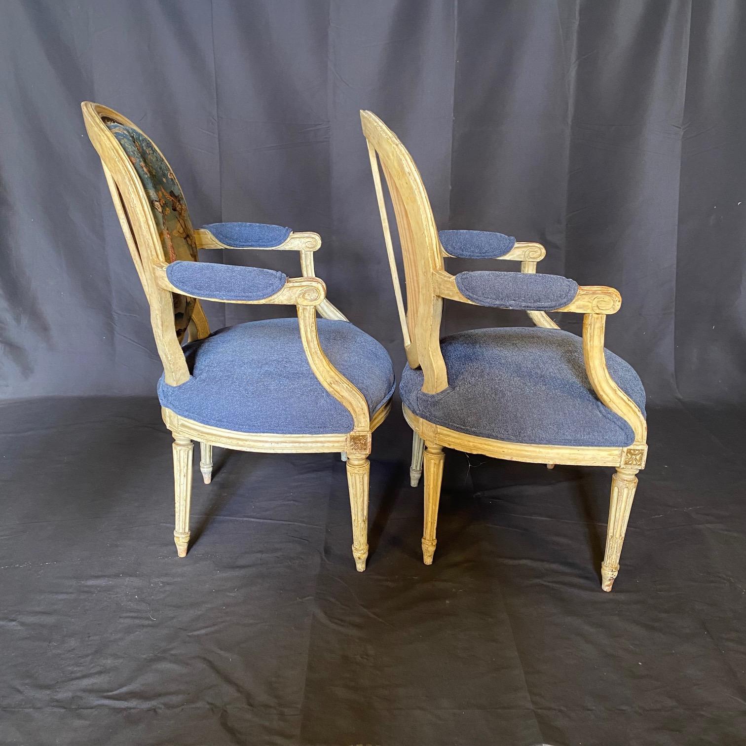 Pair of Early French Louis XVI Painted Armchairs with Stunning Aubusson Tapestry In Good Condition For Sale In Hopewell, NJ