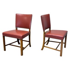 Paire de chaises de salle à manger en cuir Fritz Hansen d'époque