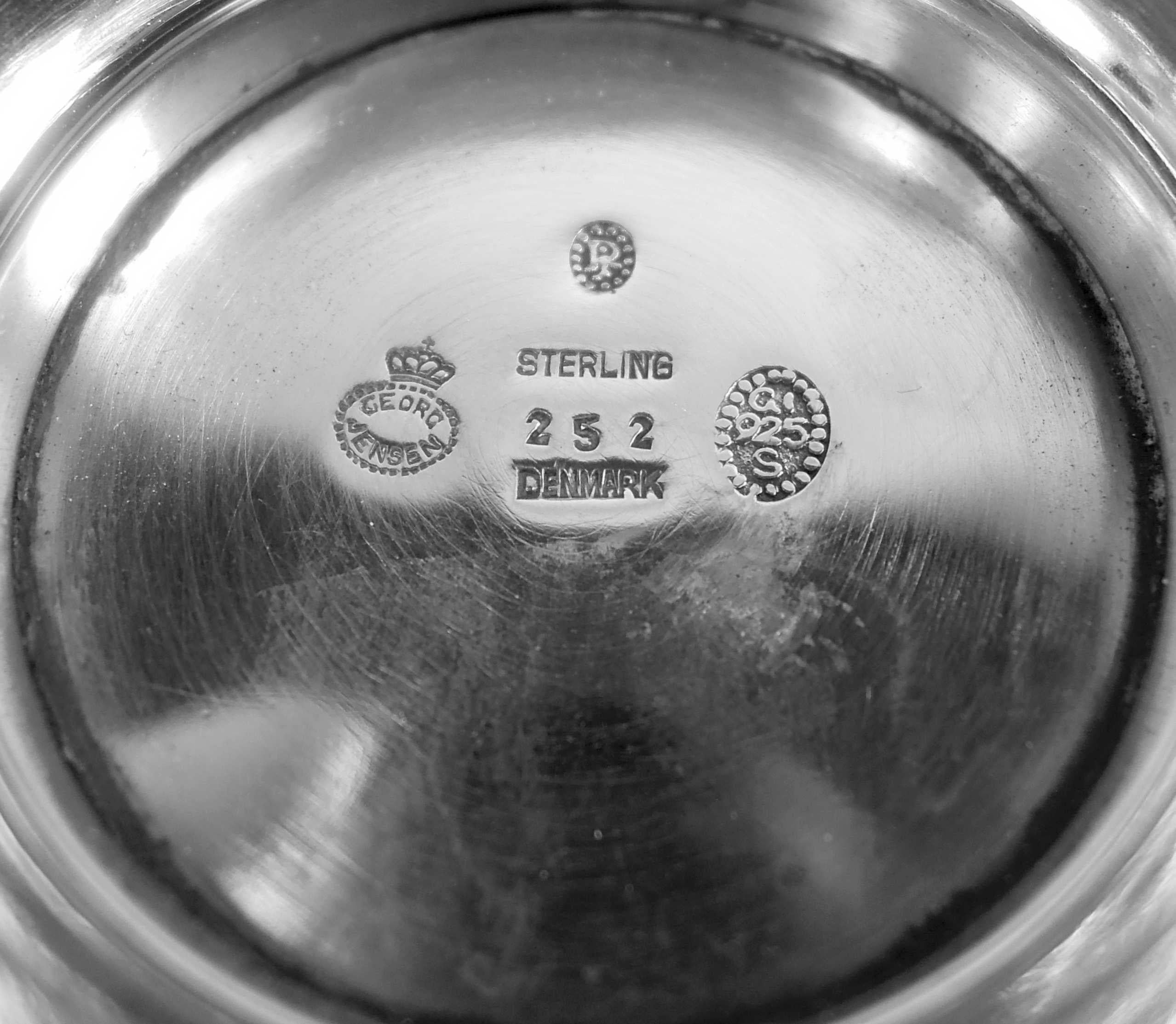 Coppia di ciotole da principessa in argento danese moderno di Georg Jensen in vendita 4