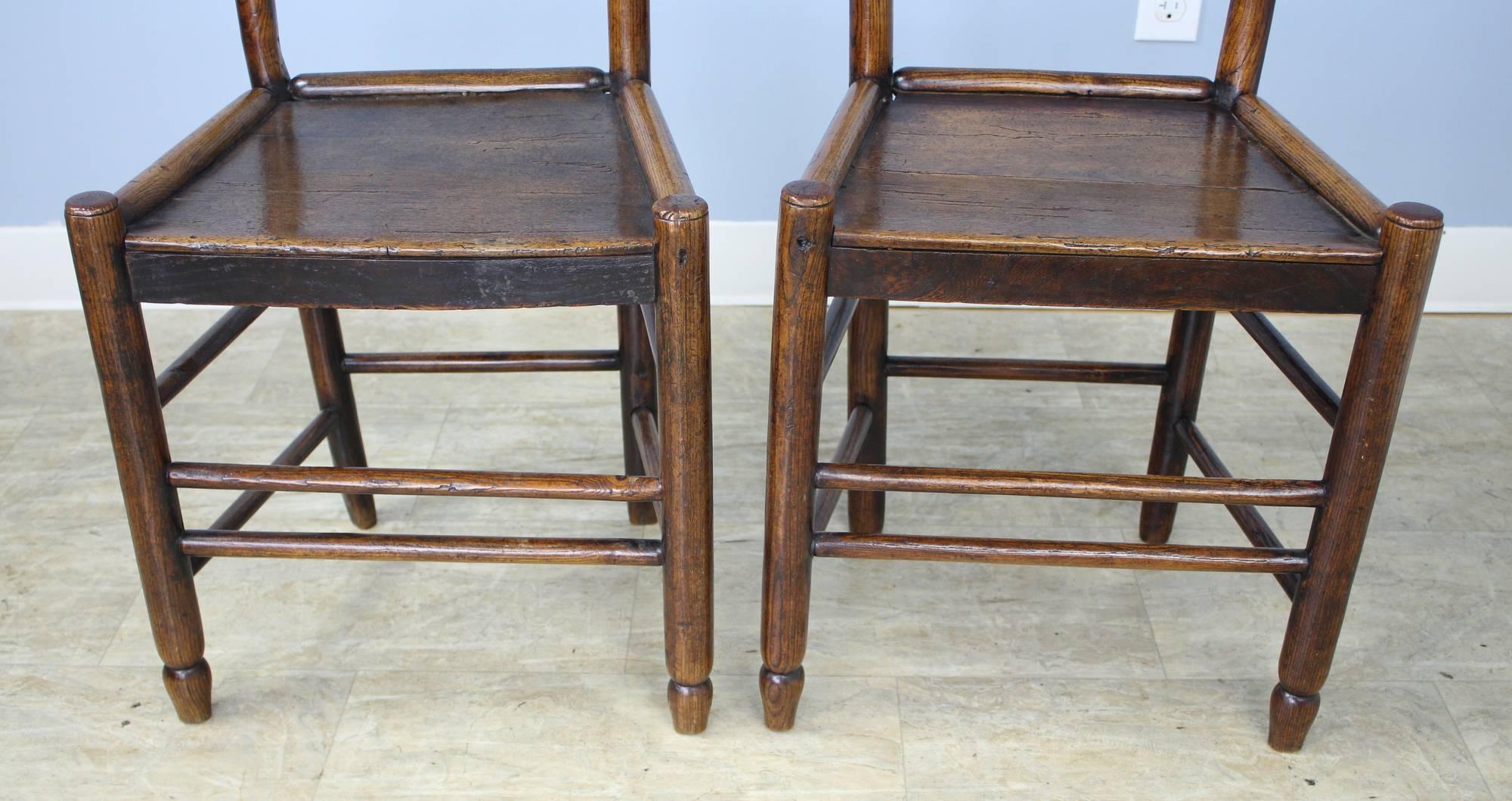 Pair of Early Georgian Oak Side Chairs In Good Condition For Sale In Port Chester, NY