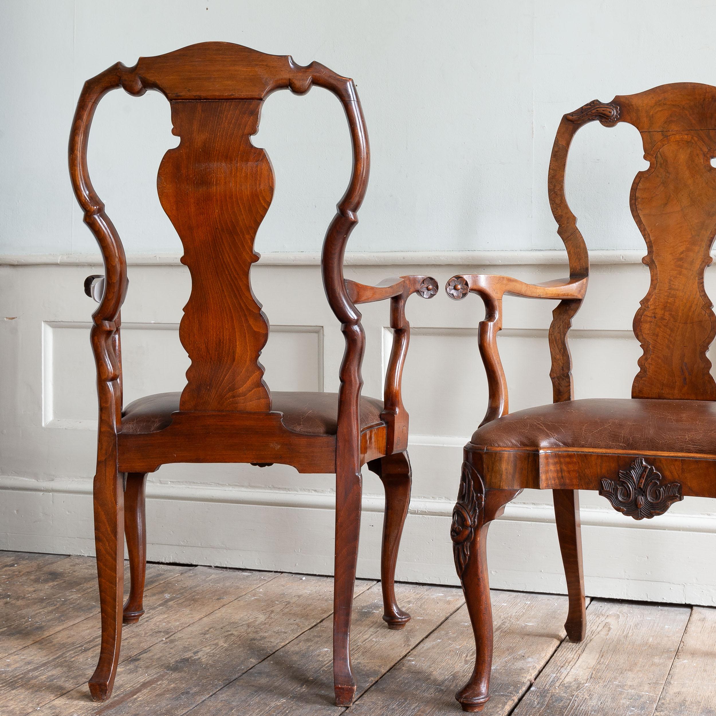 20ième siècle Paire de fauteuils en noyer du début de l'époque géorgienne en vente