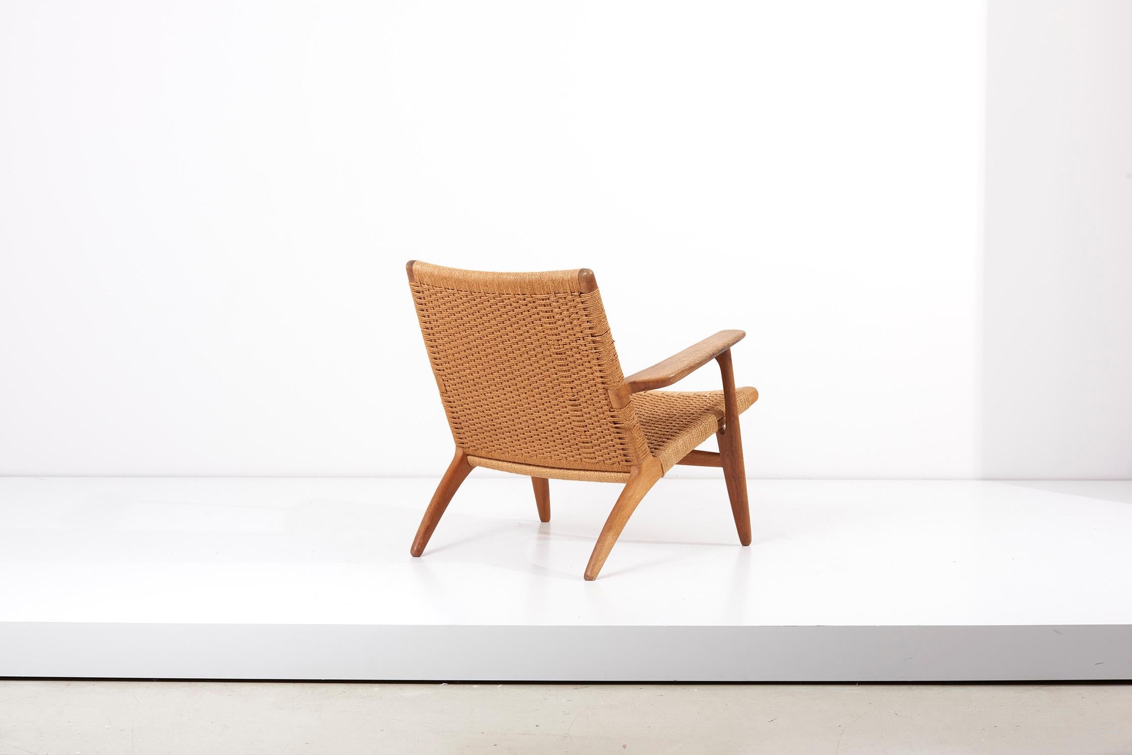 Mid-20th Century Pair of Early Hans J. Wegner Easy Chairs “CH 25” for Carl Hansen