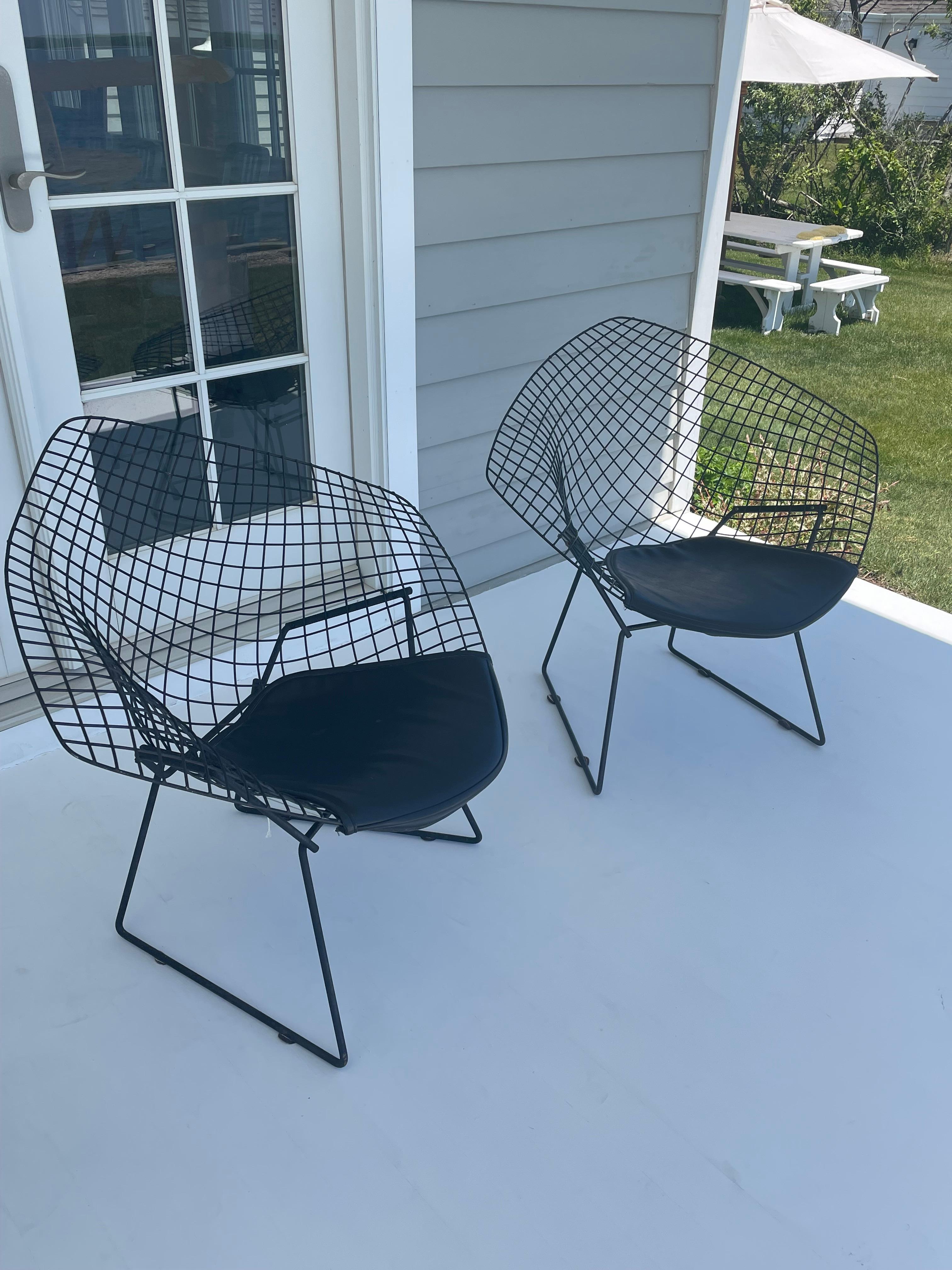 Saldato Coppia di sedie Black Diamond dei primi anni di Harry Bertoia in vendita