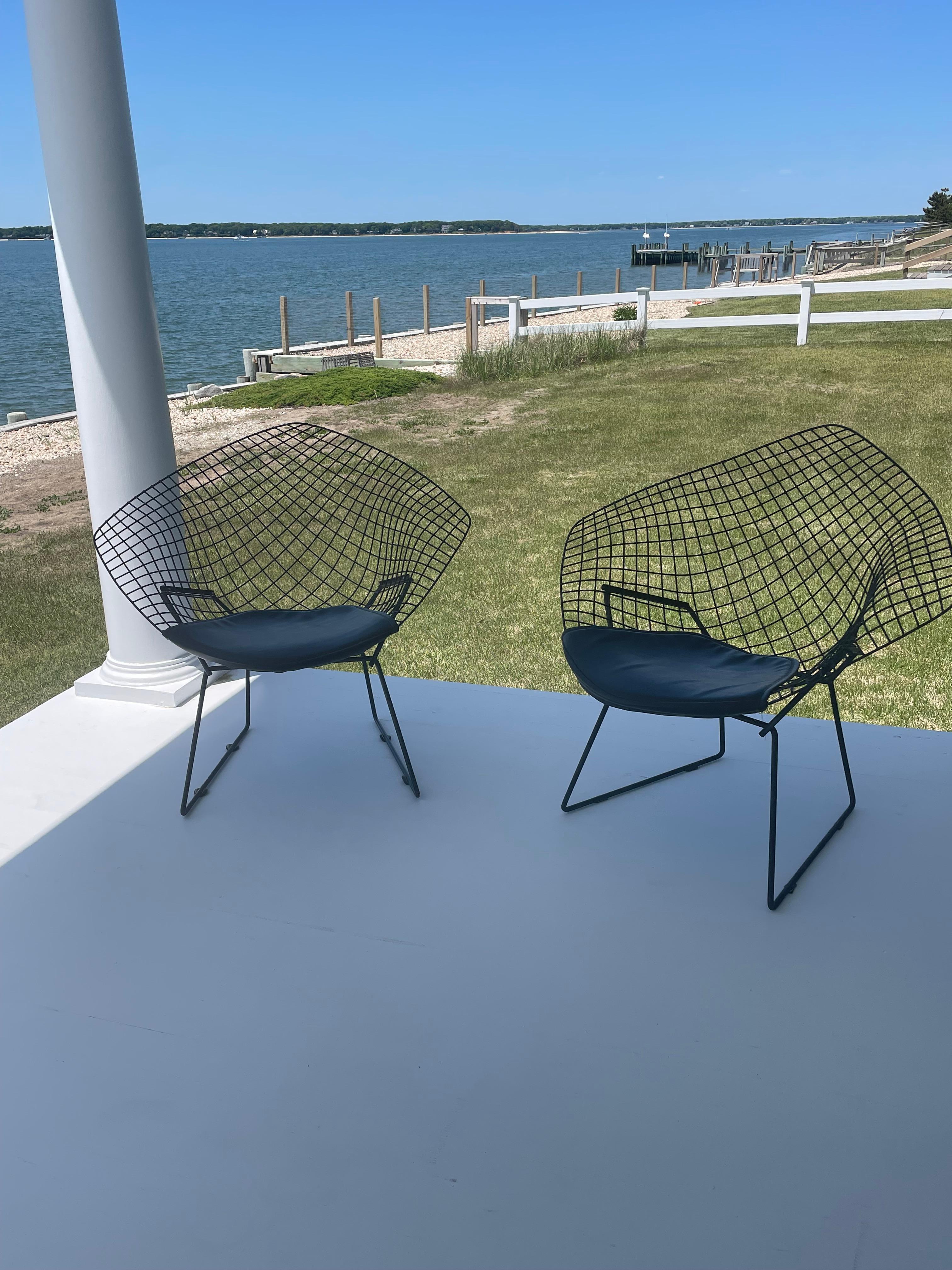 XX secolo Coppia di sedie Black Diamond dei primi anni di Harry Bertoia in vendita
