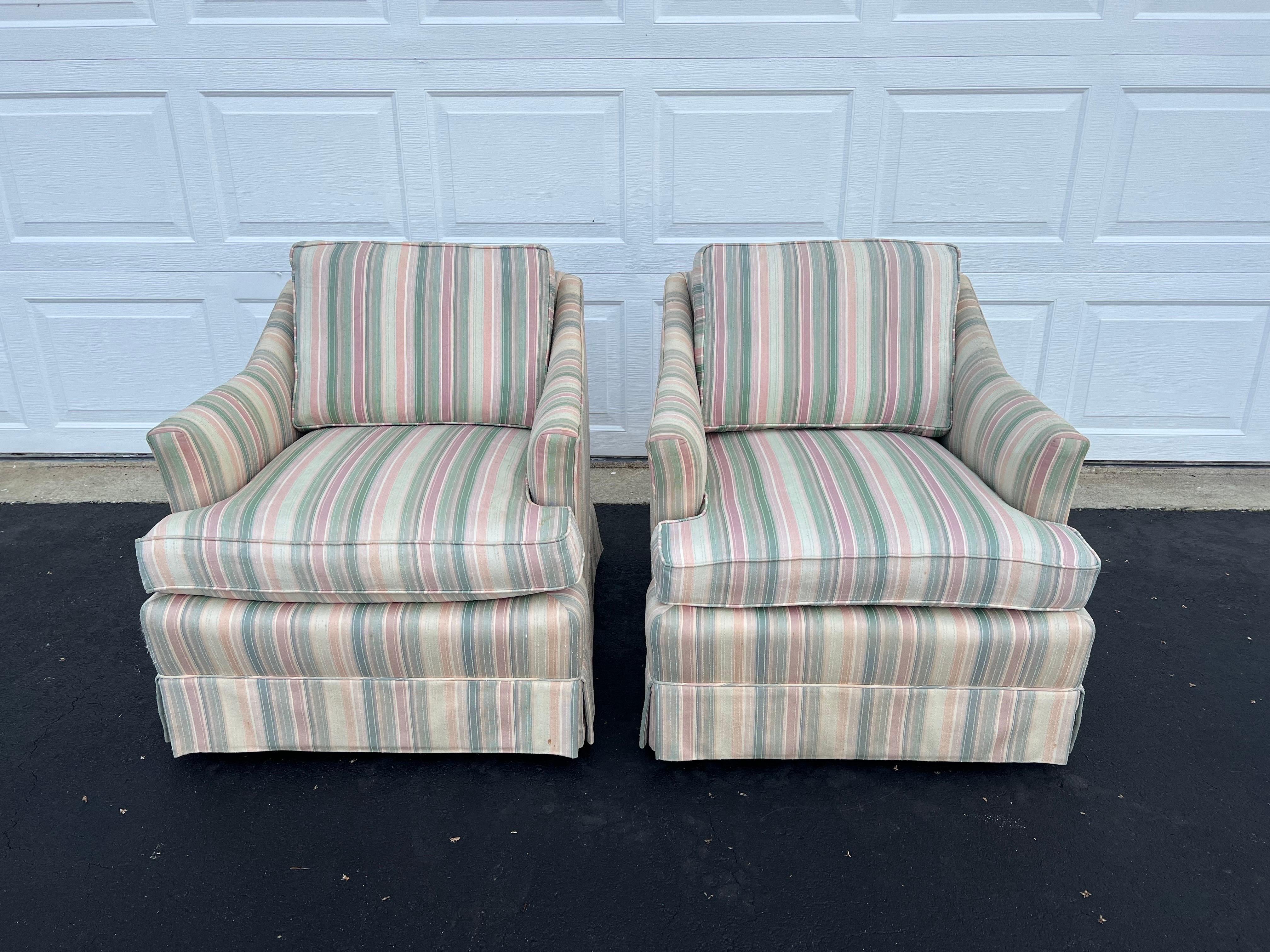 Mid-Century Modern Pair of Early Henredon Swivel Club Chairs 