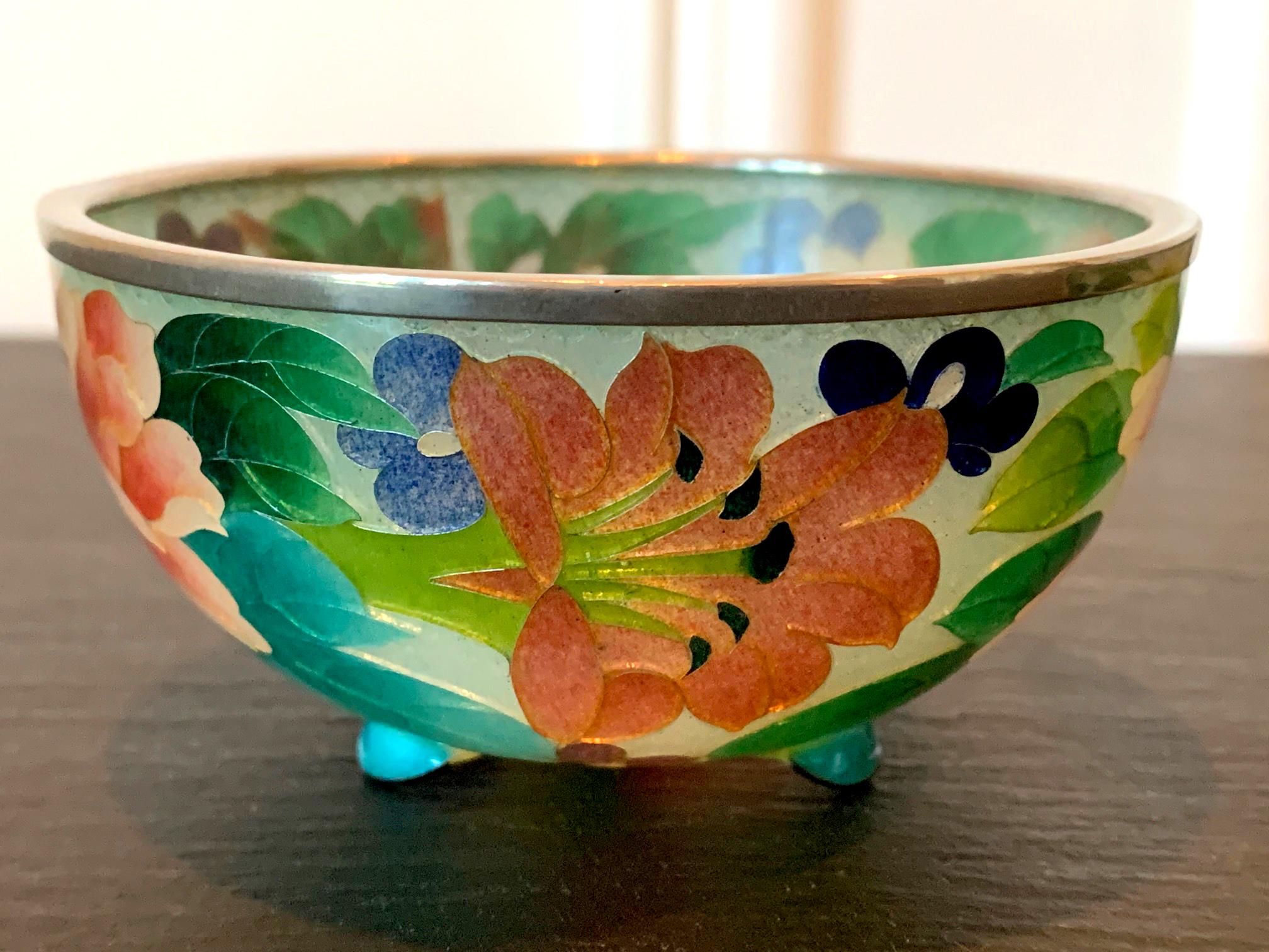 Japonisme Pair of Early Japanese Plique-a-Jour Bowls from Nagoya For Sale