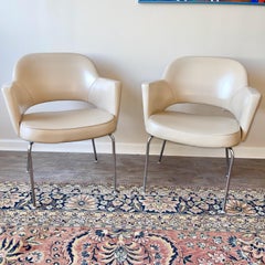 Pair of Early Knoll Model 71 Saarinen Chairs