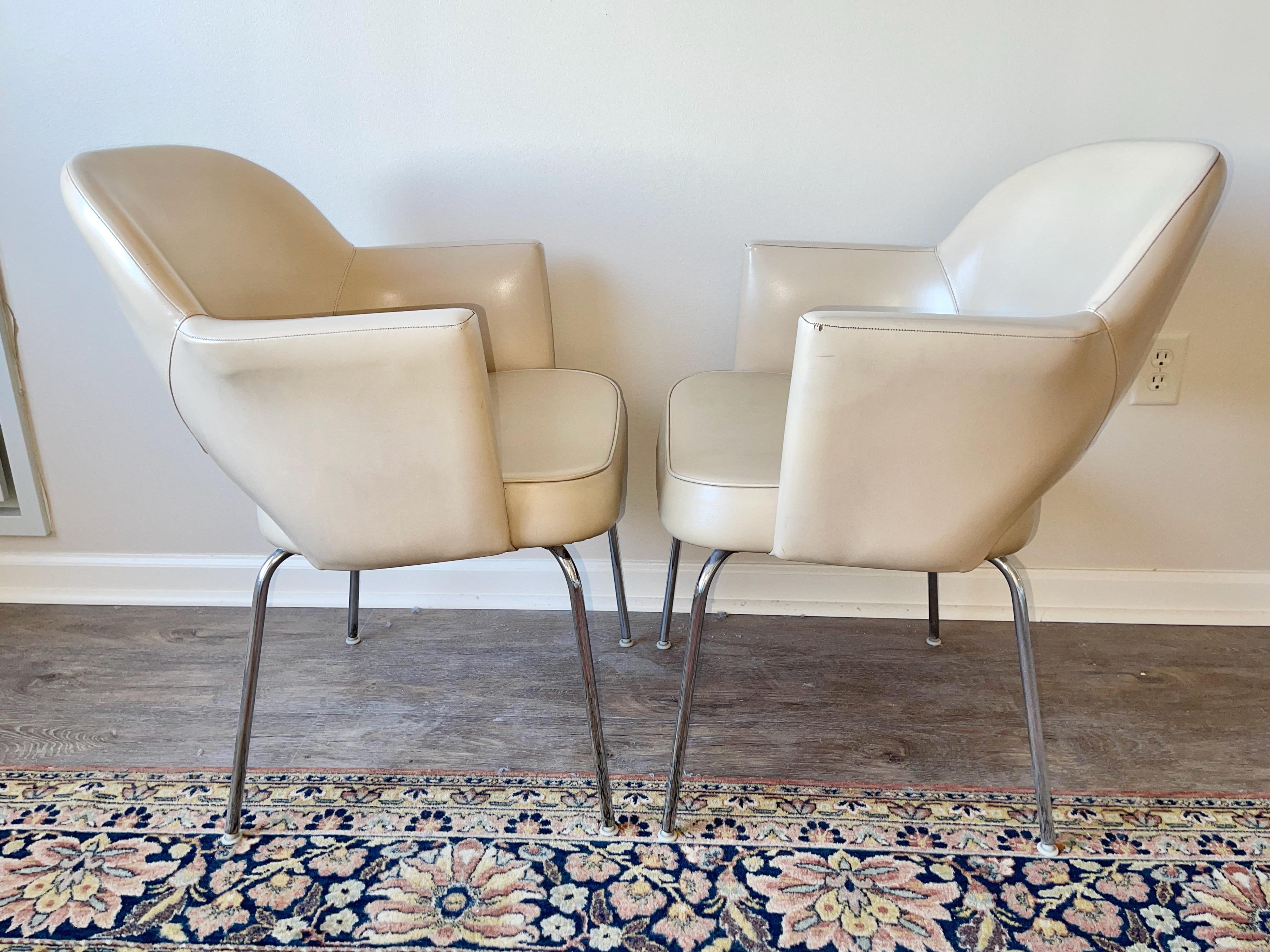 Lucidato Coppia di sedie Knoll Model 71 Saarinen dei primi tempi in vendita