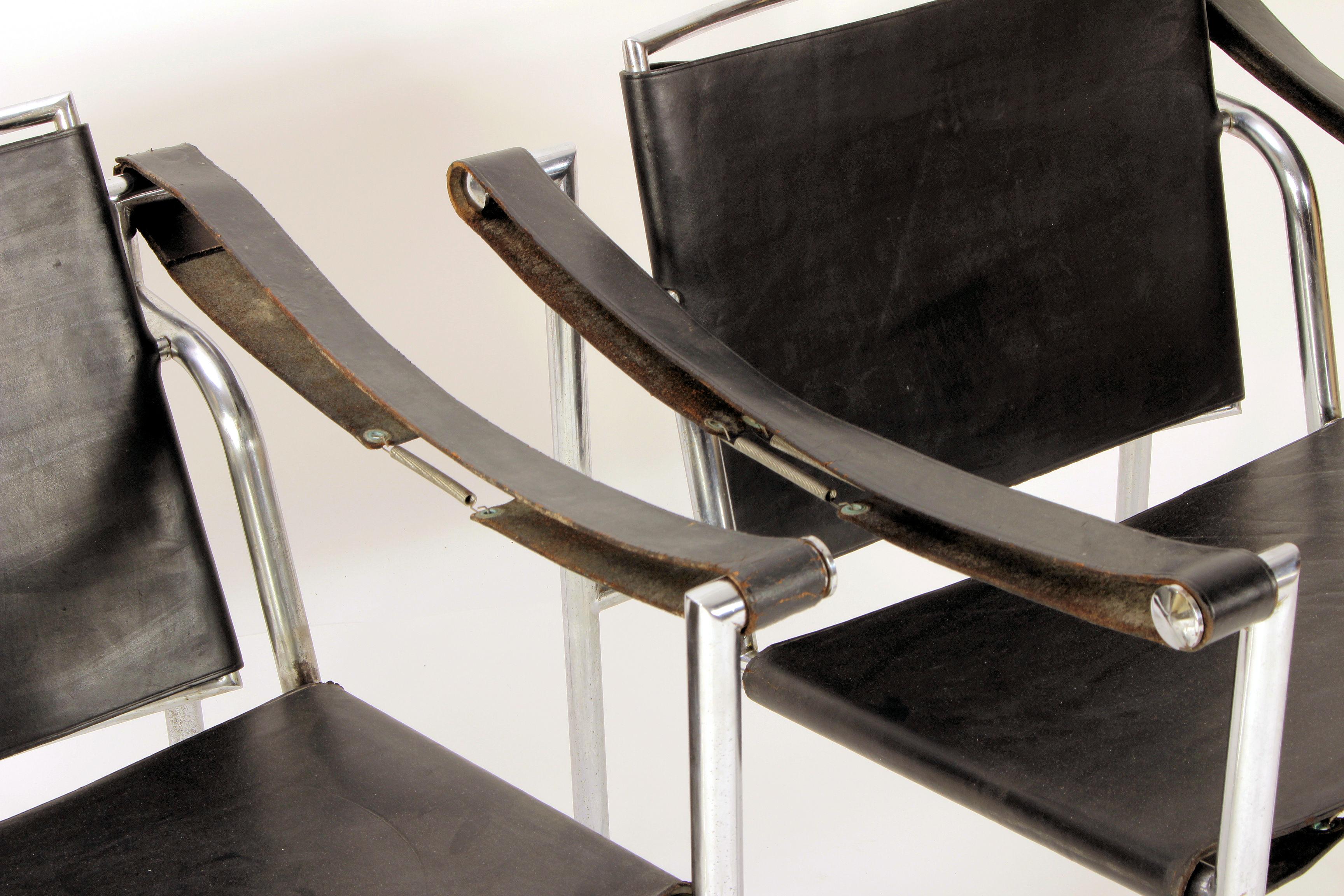 Pair of Early Le Corbusier LC1 Sling Chairs, circa 1950 In Good Condition For Sale In Litchfield, CT