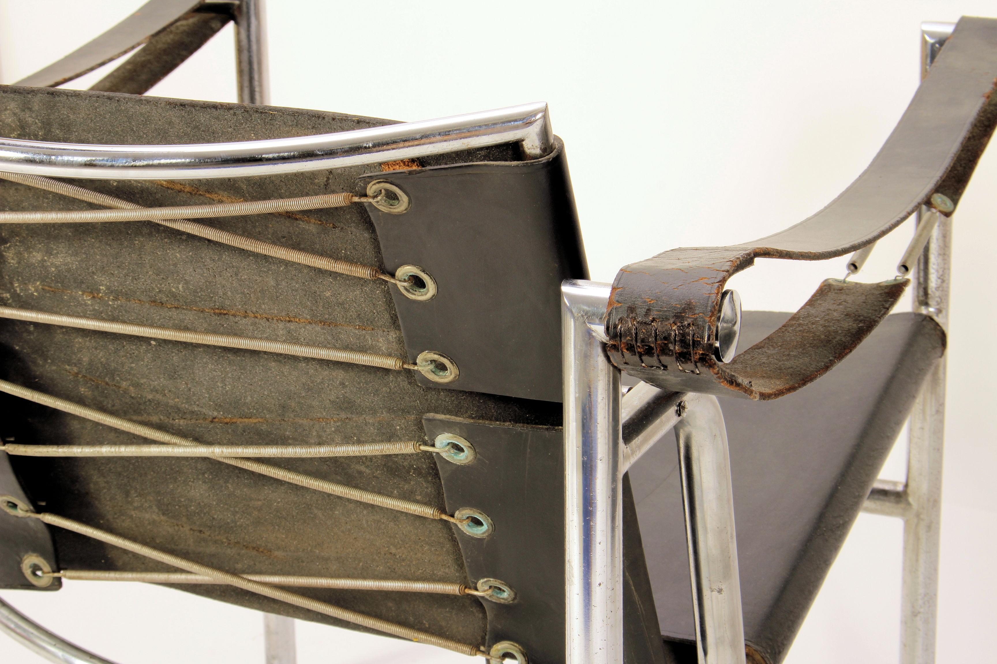 Pair of Early Le Corbusier LC1 Sling Chairs, circa 1950 For Sale 1