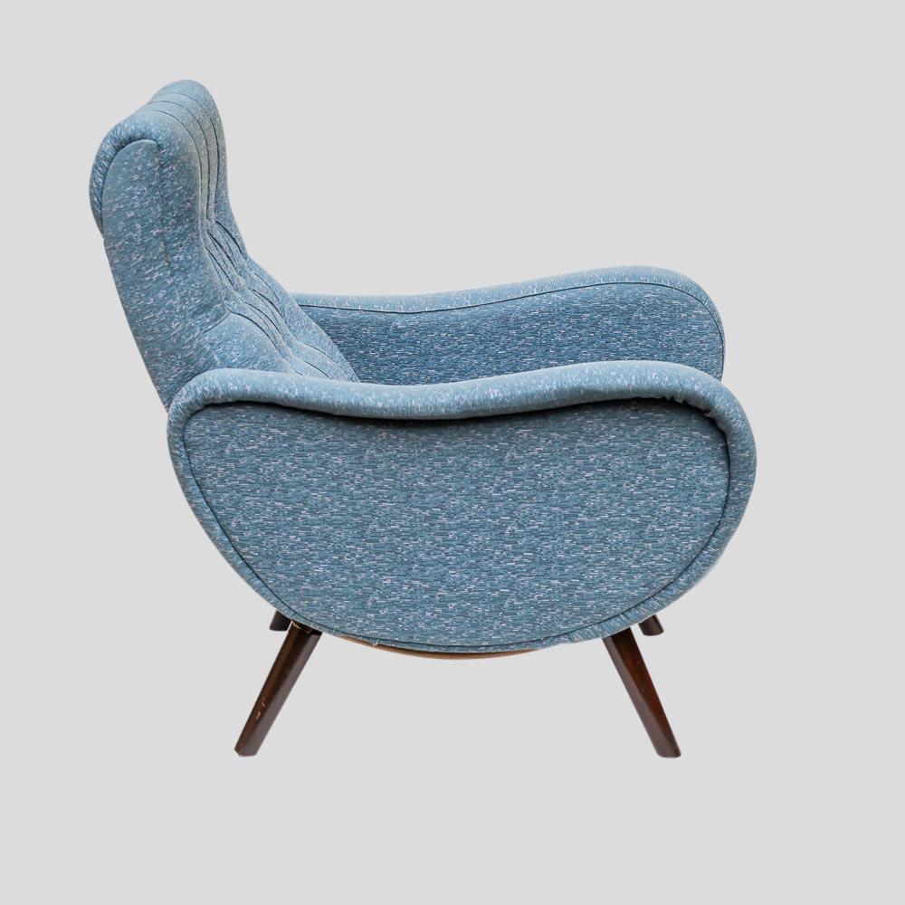 Pair of early Marco Zanuso design blue upholstery armchairs For Sale 4