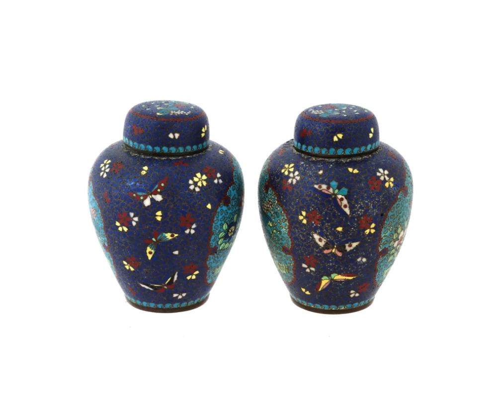 Paar frühe japanische Meiji-Cloisonne-Bürstentöpfe im Angebot 2