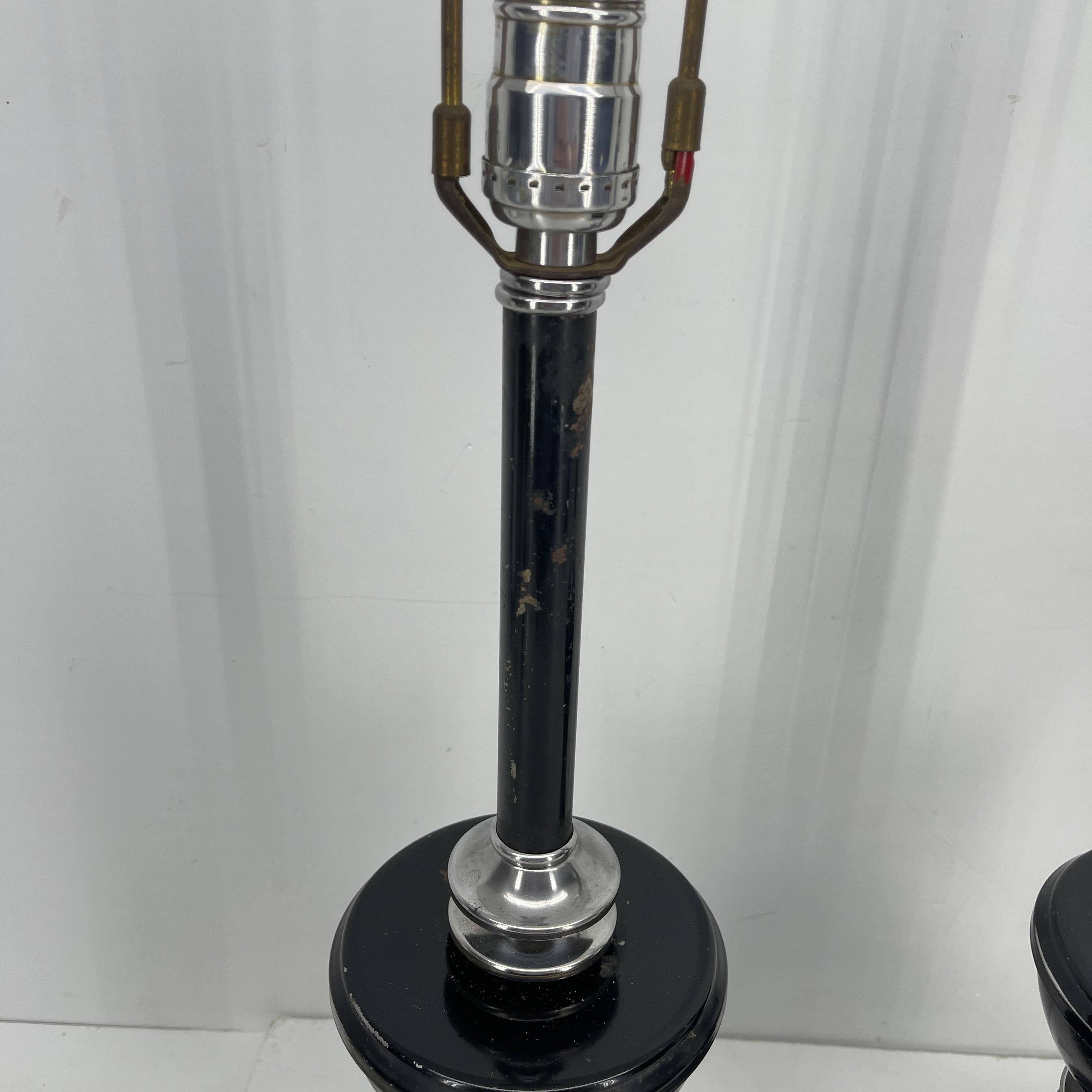 Polished Pair of Early Mid-Century Modern Black Toleware Chrome Lamps For Sale