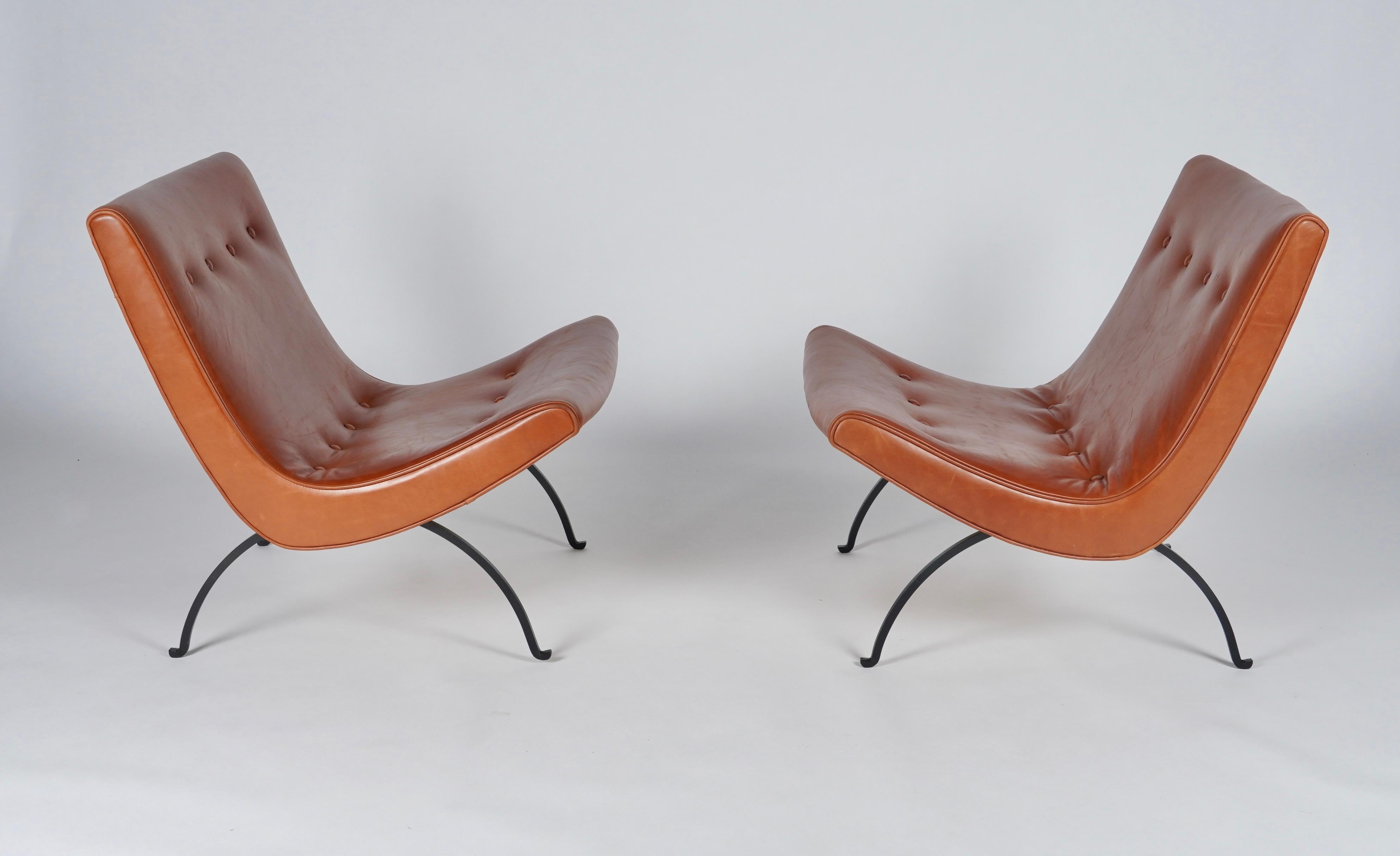 Mid-Century Modern Pair of Early  Milo Baughman Scoop Lounge Chairs in Leather