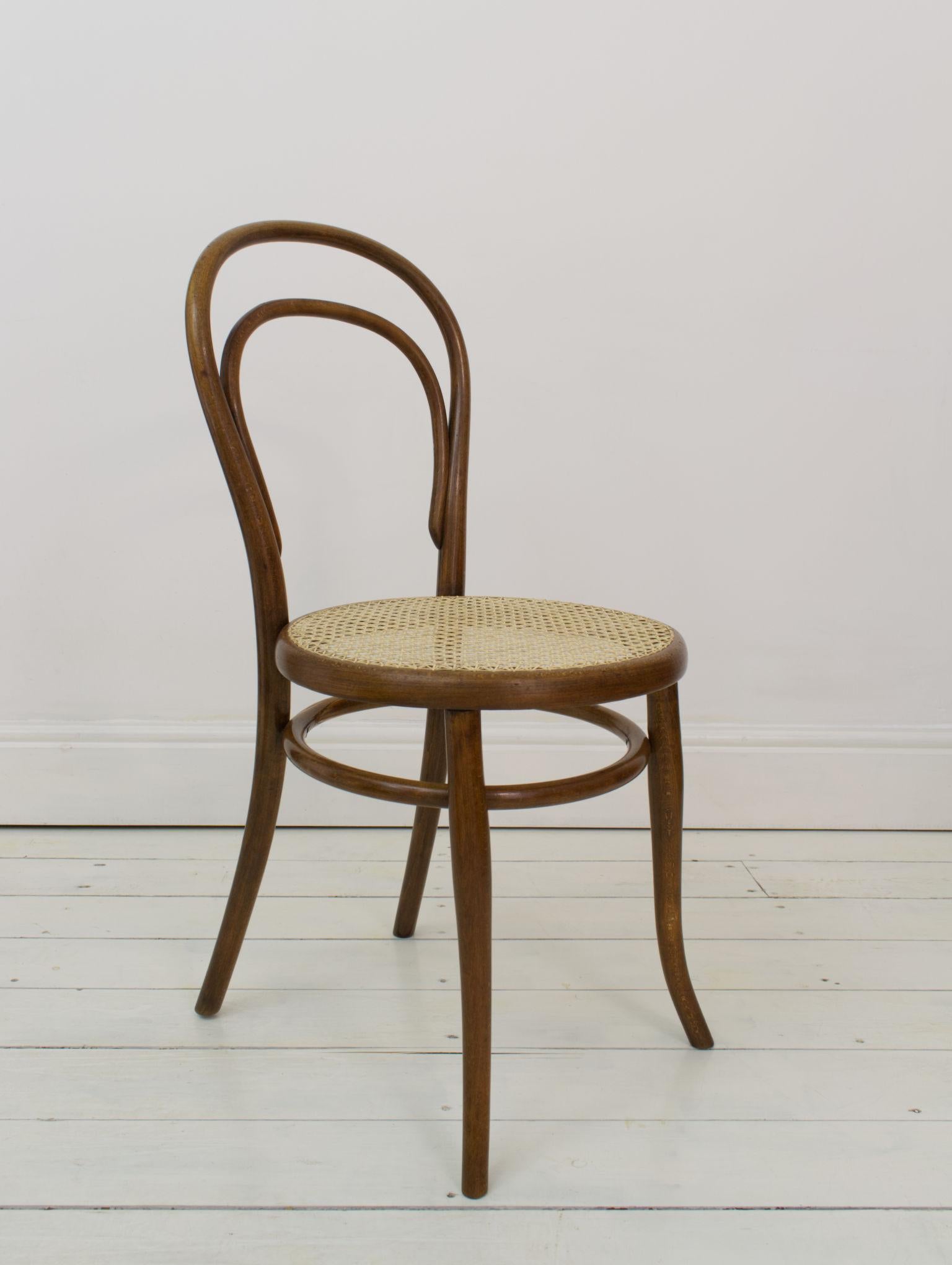 Austrian Pair of Early No. 14 Bentwood Side Chairs, by Michel Thonet, bistro chair, 1890s For Sale