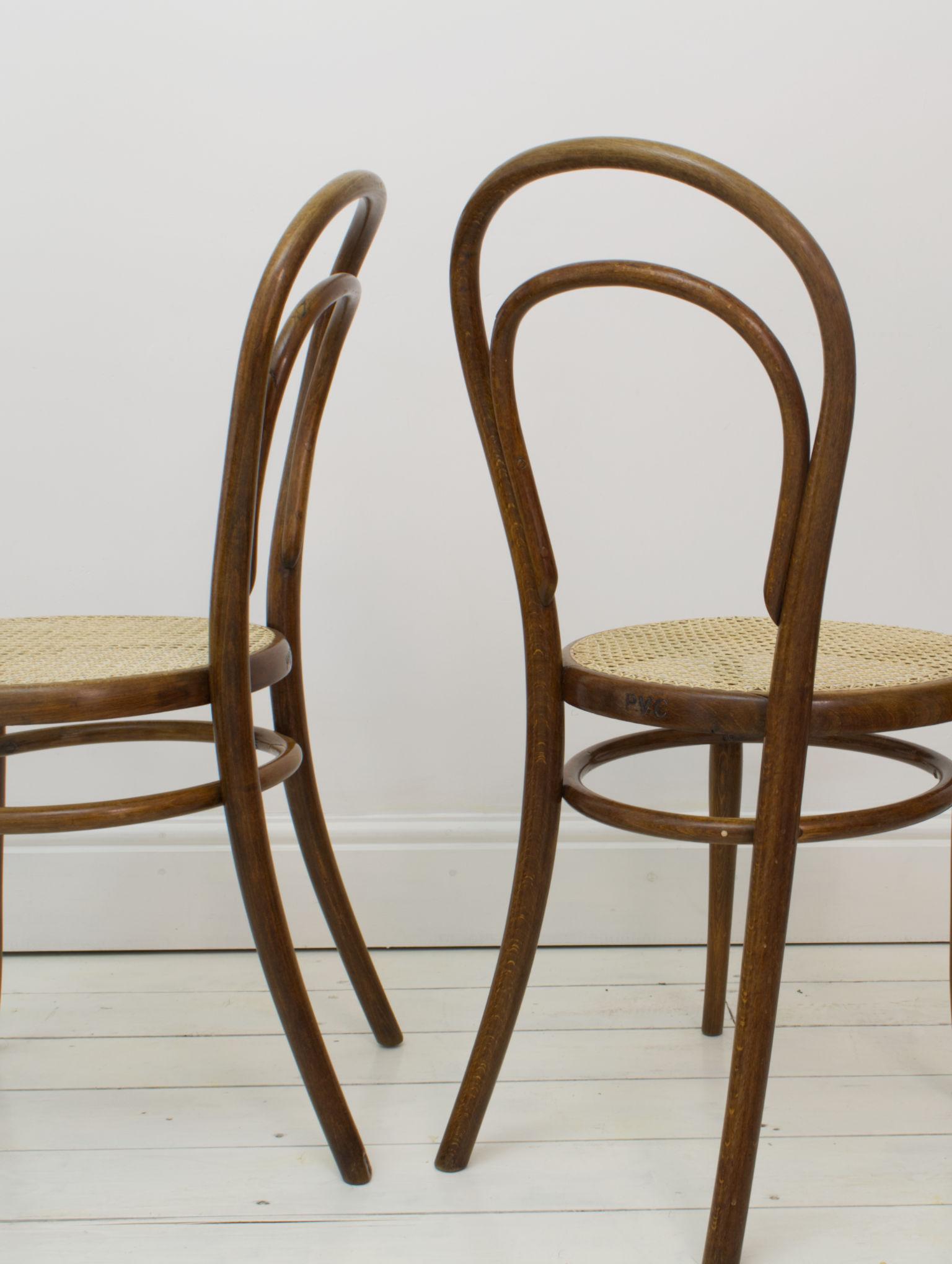 19th Century Pair of Early No. 14 Bentwood Side Chairs, by Michel Thonet, bistro chair, 1890s For Sale
