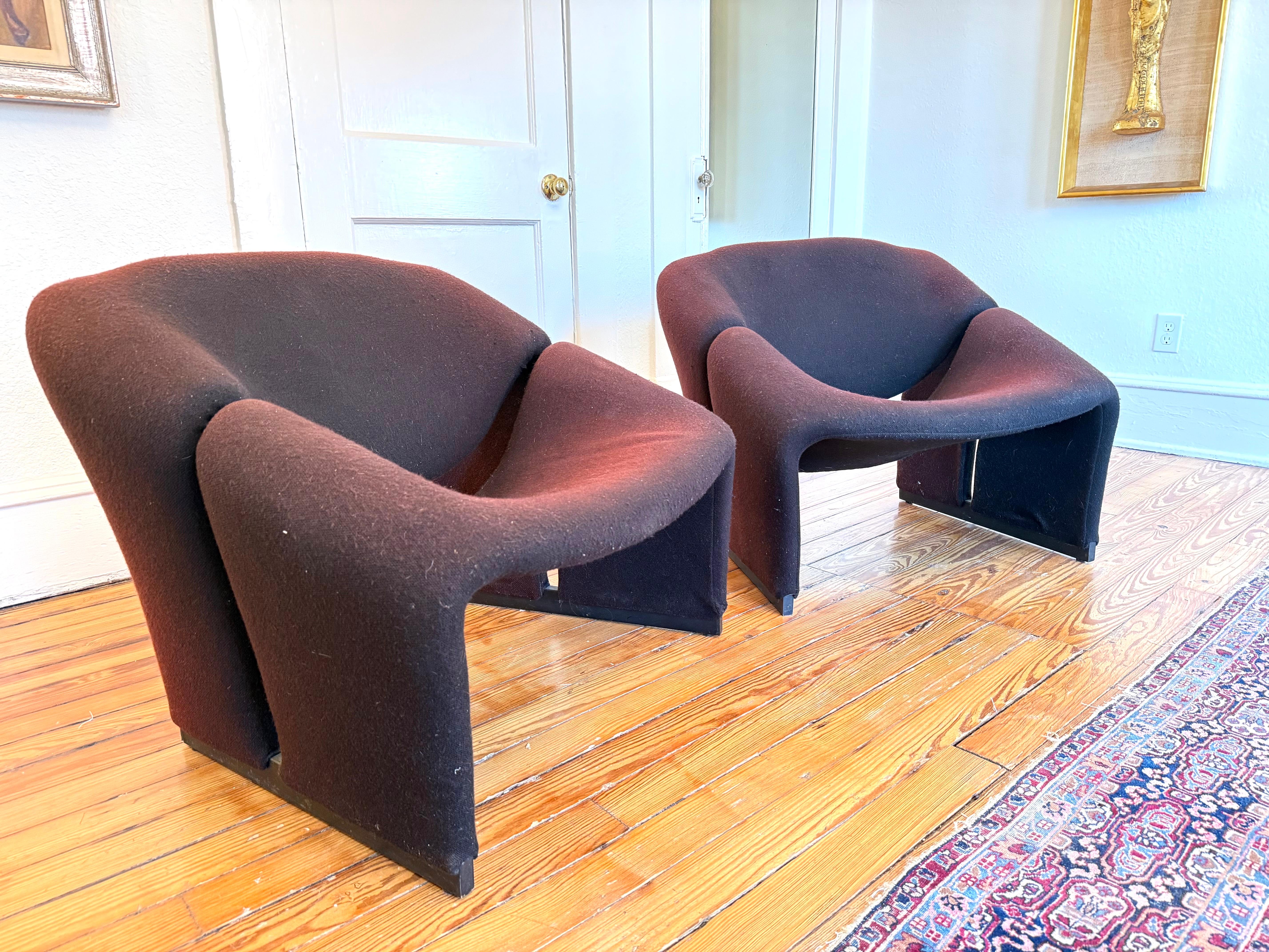 Mid-Century Modern Pair of Early Pierre Paulin F598 Groovy Chairs For Sale
