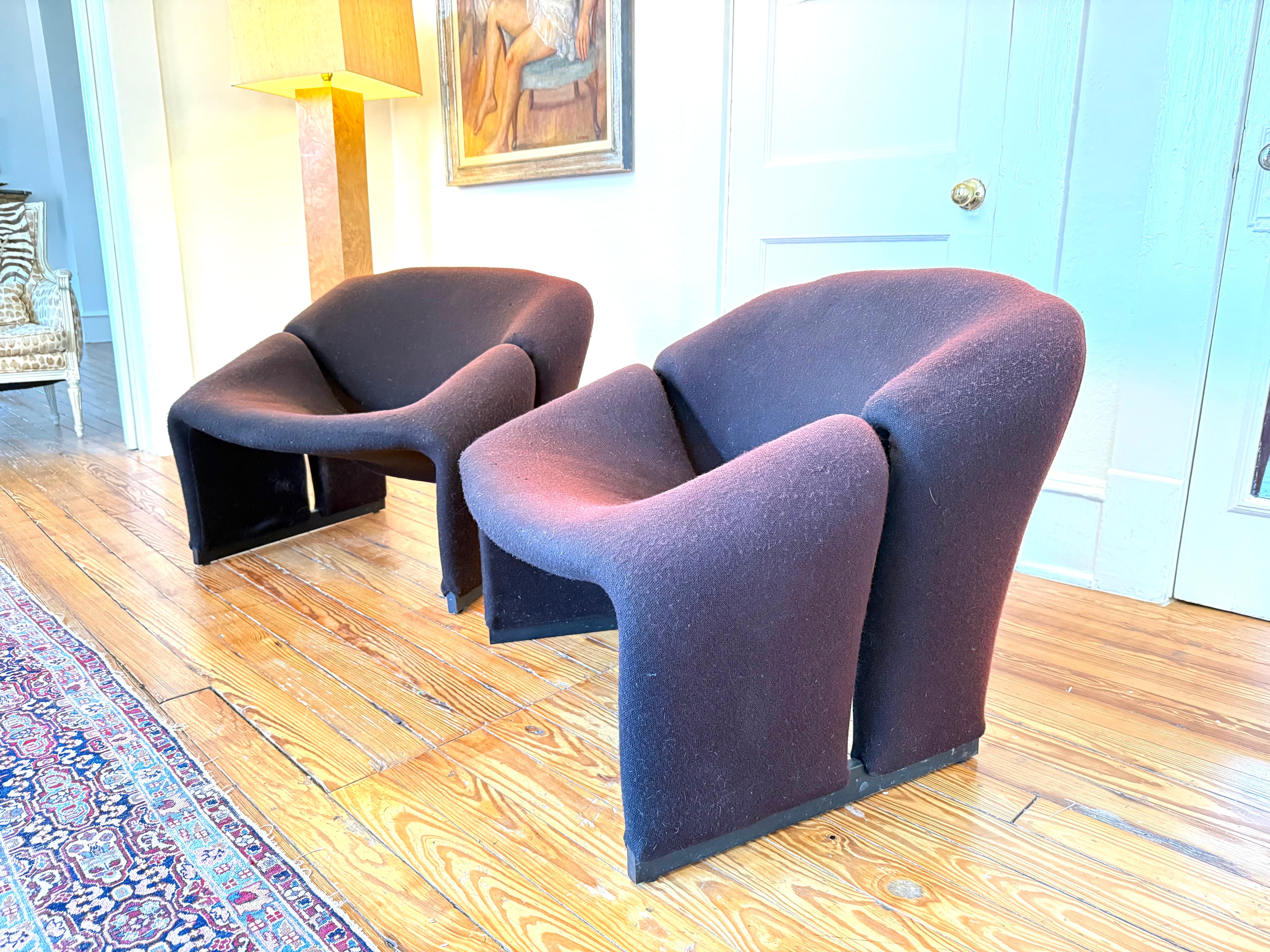 Mid-20th Century Pair of Early Pierre Paulin F598 Groovy Chairs For Sale