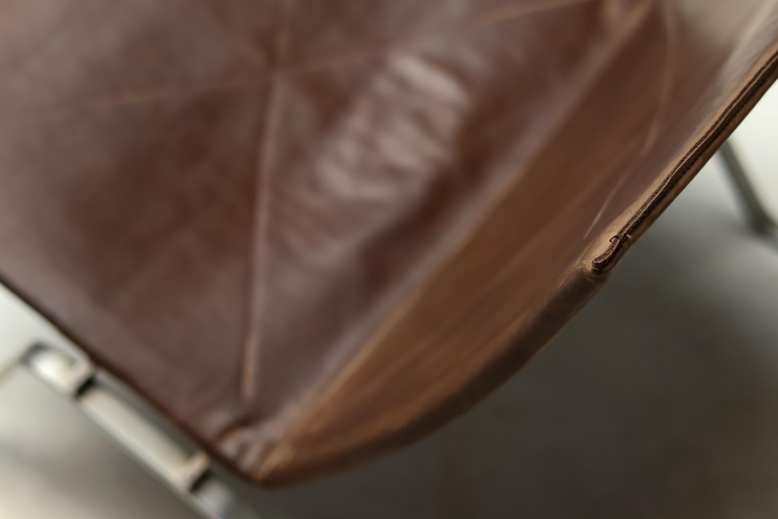 Paire de chaises longues PK22 en cuir de Poul Kjærholm pour EKC, années 1970 2