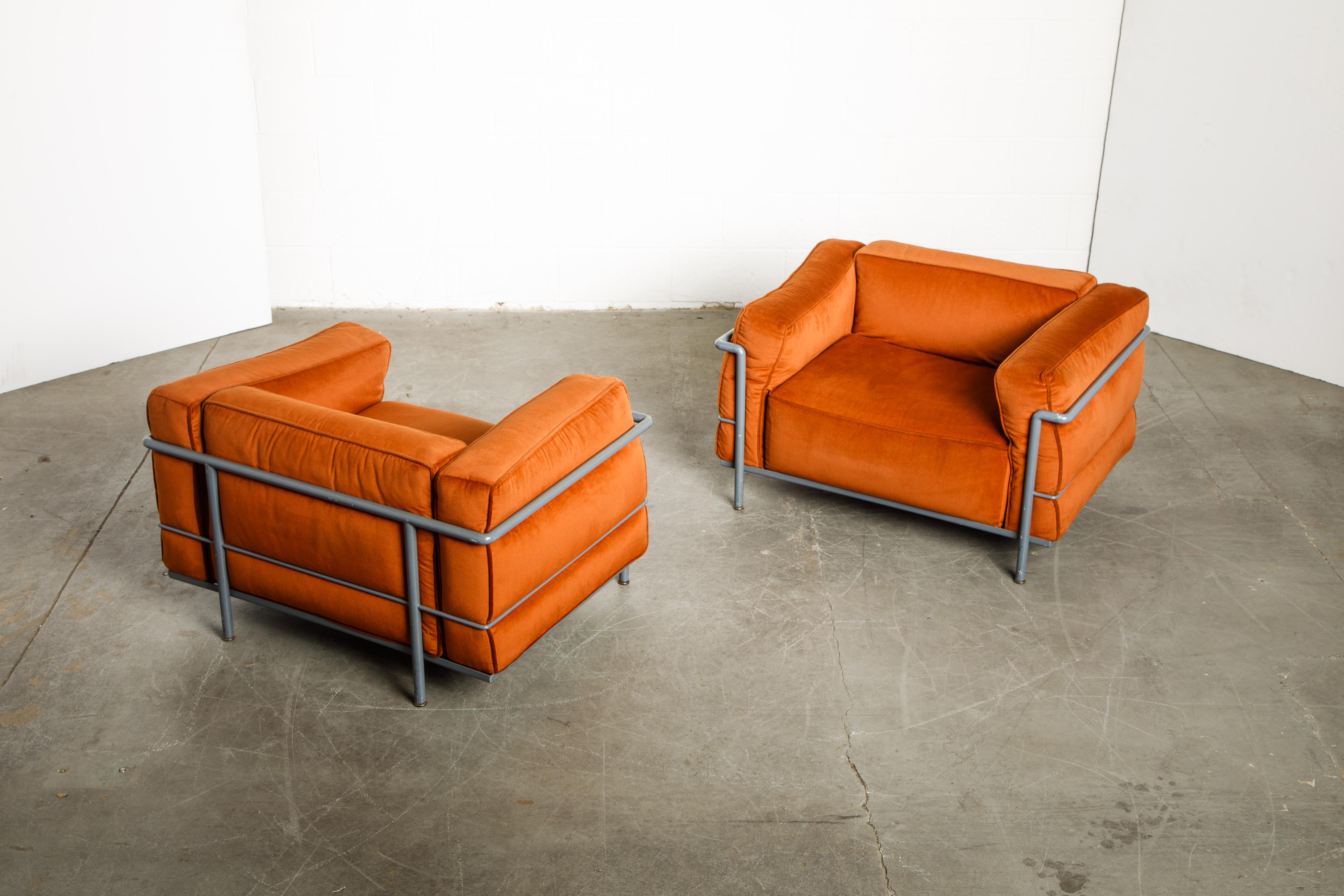 Pair of Early Production 'LC3' Grand Modèle by Le Corbusier for Cassina, Signed 1